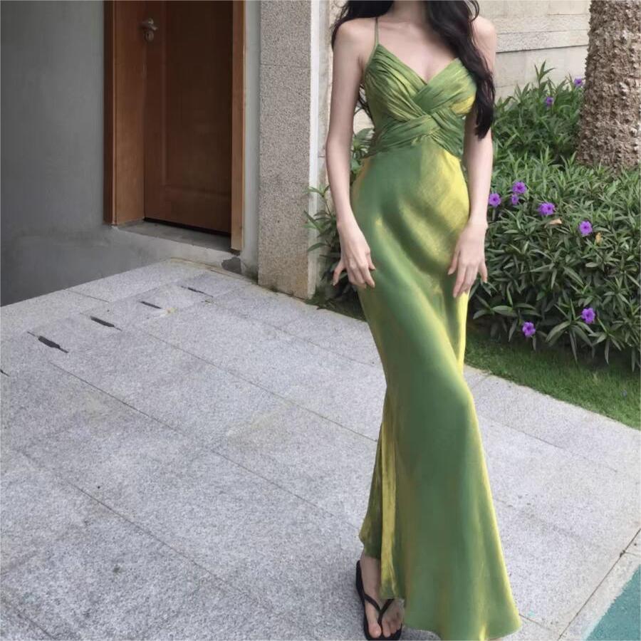 Elegant Green Spaghetti Strap Evening Gown - Designer Party Dress for Women Size L8 | Perfect for Cocktail Parties, Weddings & Formal Events