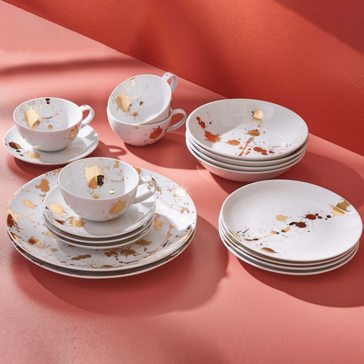 Vintage 1948 Five-Piece Dinner Set - Classic Porcelain Tableware for Family Dinners & Special Occasions