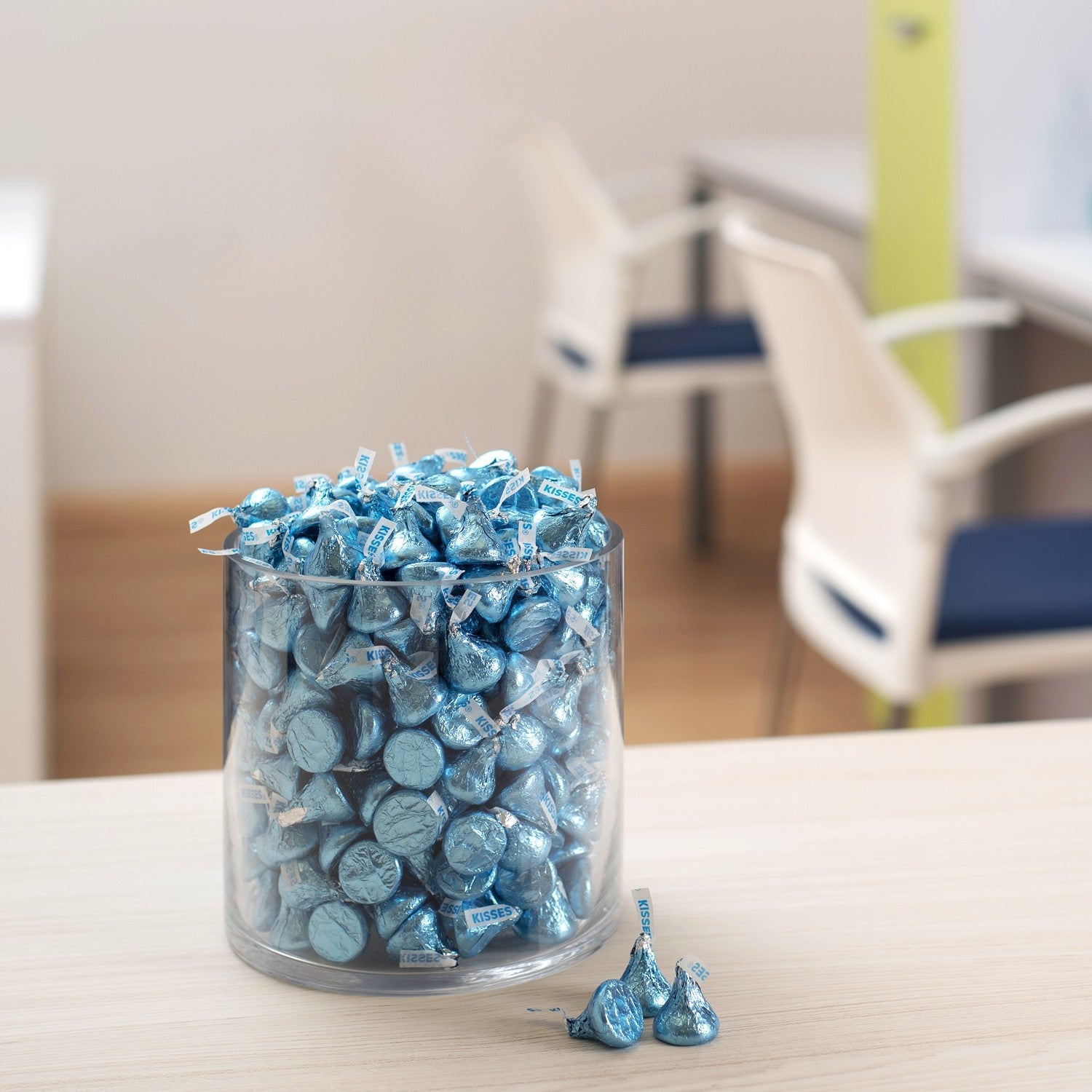 Hershey's Kisses Blue Milk Chocolate Candy - 4.2lb Bulk Bag for Baking, Party Favors & Holiday Gifting