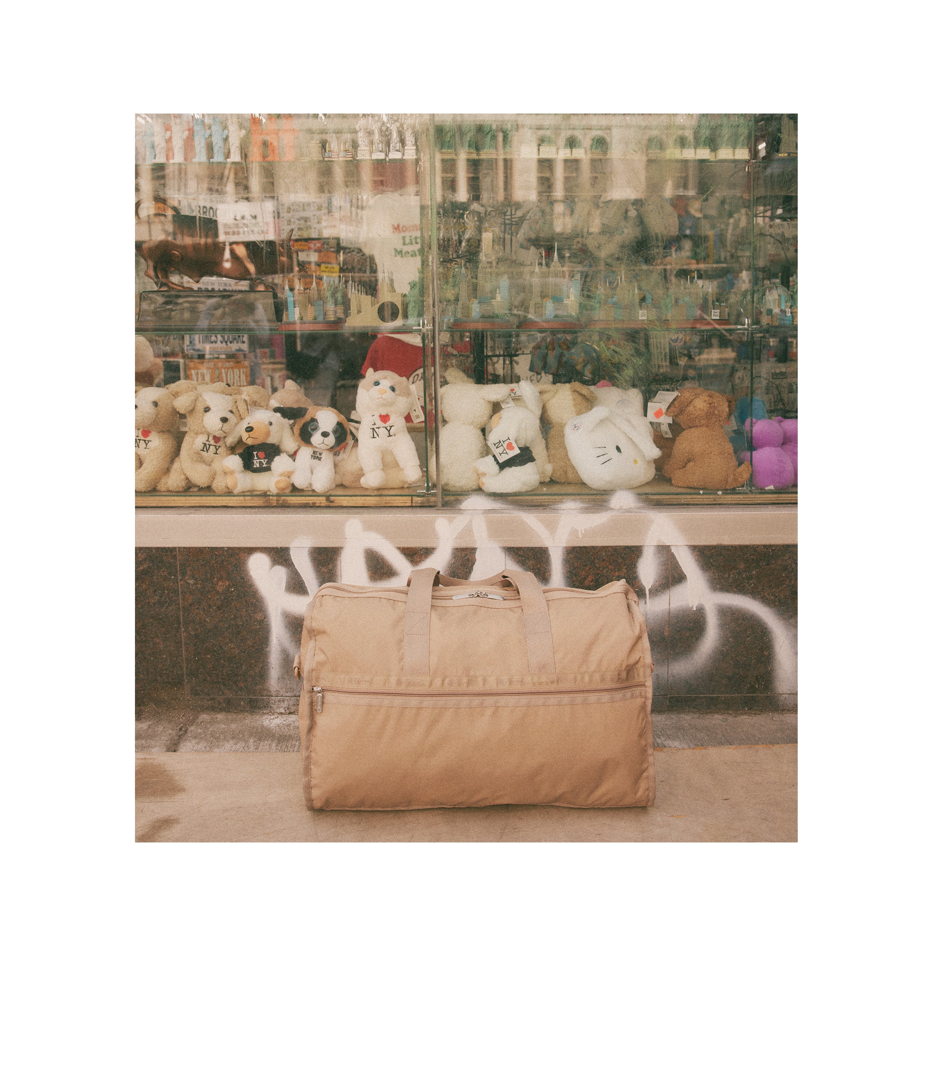 Deluxe Large Weekender Bag - Stylish Spacious Travel Tote for Women & Men - Perfect for Weekend Getaways, Gym, Work & Overnight Trips