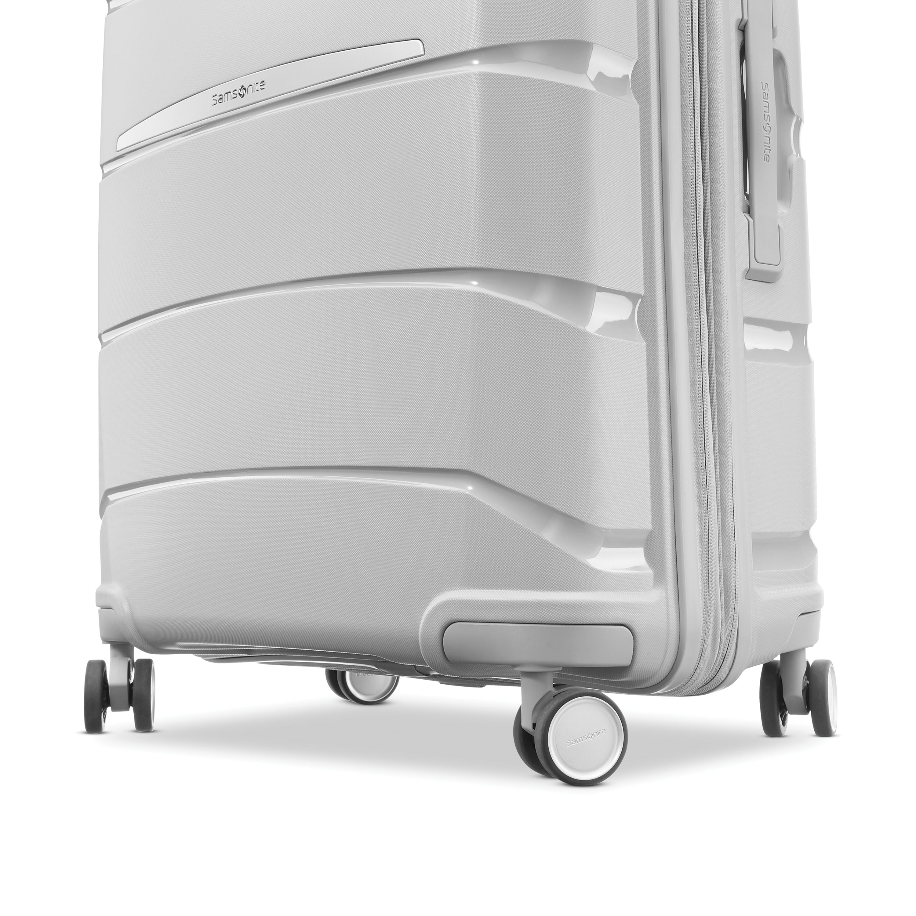 Samsonite Outline Pro Medium Expandable Spinner Luggage 24