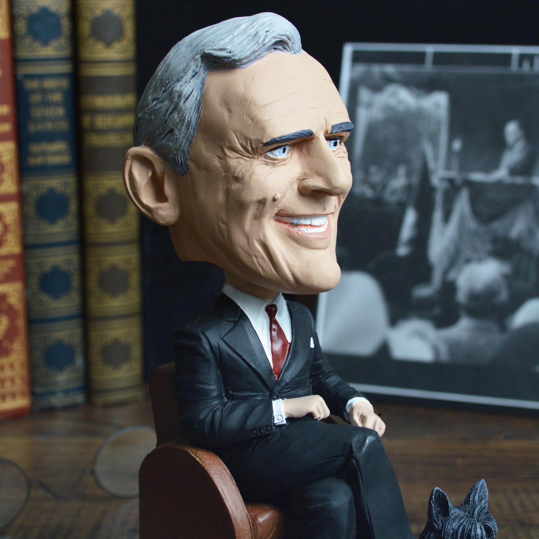 Franklin D. Roosevelt Bobblehead - Collectible US President Figurine for Desk Decor, Office Display & Historical Memorabilia