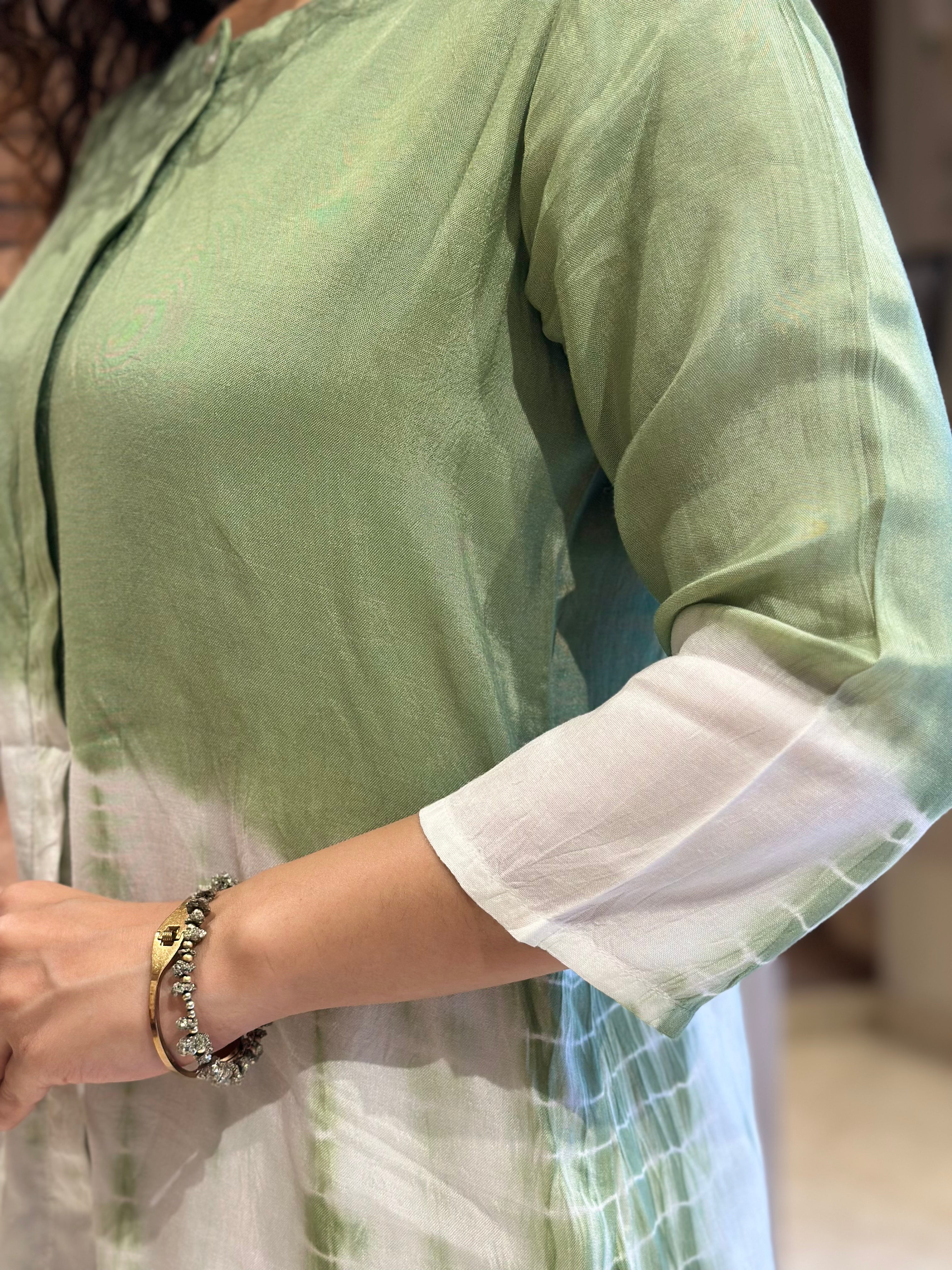 Natural Beauty Green Kurta Set for Women - Eco-Friendly Cotton Ethnic Outfit - Perfect for Festivals, Weddings & Casual Wear