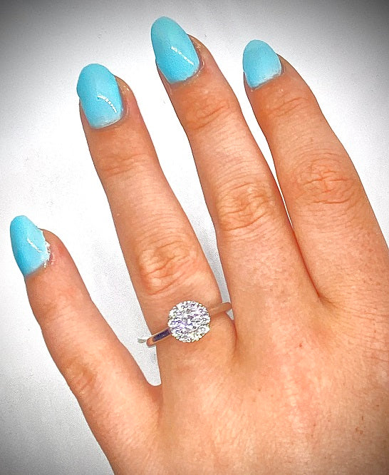 18K White Gold 0.85 Carat Total Weight Halo Diamond Engagement Ring for Women - Perfect for Proposals, Weddings & Anniversary Gifts