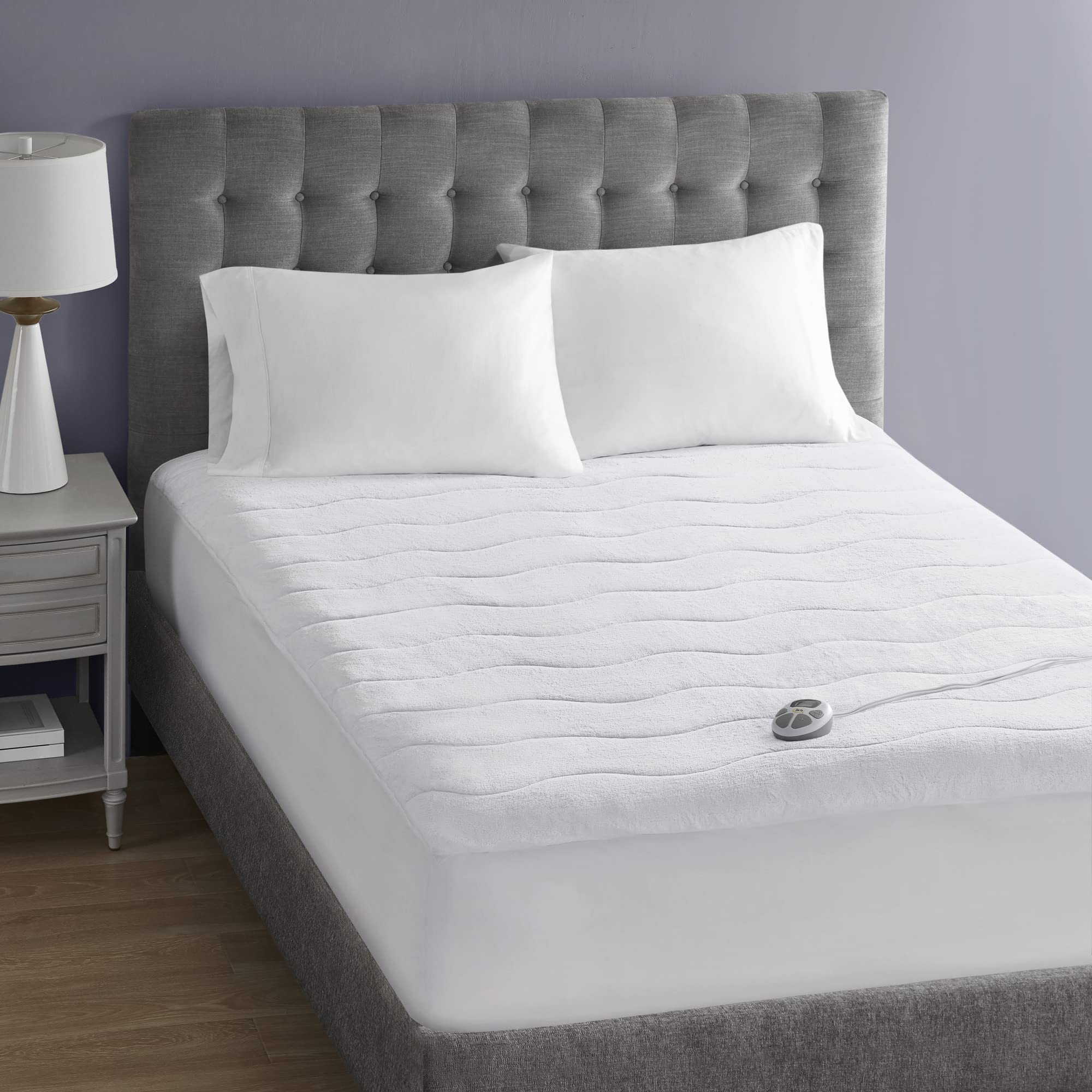 Serta Plush Heated Mattress Pad - Electric Bed Warmer with 10 Heat Settings & Auto Shut Off - Machine Washable Queen Size Mattress Topper for Winter Warmth - ETL Certified Soft Fleece Electric Blanket for Cold Nights - Perfect for Bedrooms, Guest Rooms & Winter Camping