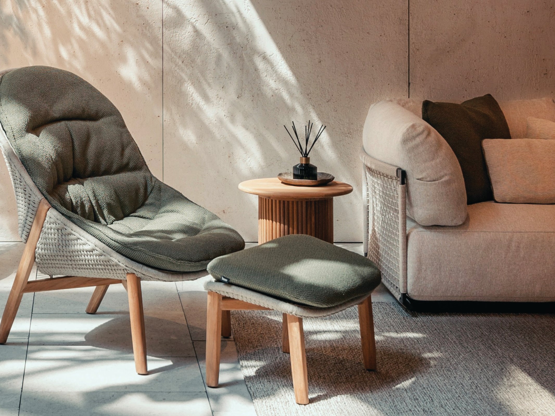 Modern Otto Coffee Table - Stylish Mid-Century Design for Living Room, Office & Lounge - Perfect for Coffee, Books & Decor