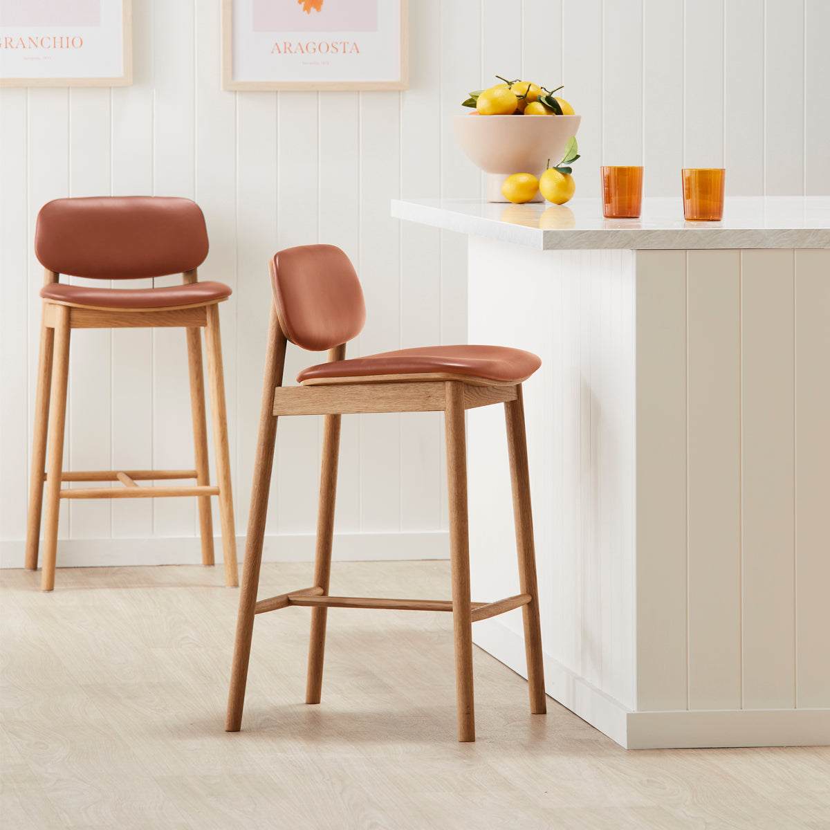 Premium Oak Leather Bar Stool by Lando - Modern Counter Height Stool for Kitchen Island, Home Bar & Dining Room - Comfortable & Durable Leather Seat with Solid Wood Base