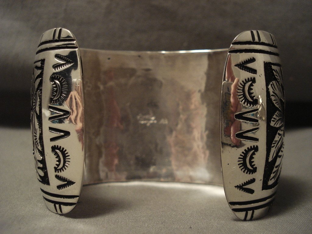 Authentic Navajo Turquoise Silver Bracelet - Handmade Native American Jewelry for Women - Perfect for Boho Fashion, Festivals & Gift Giving
