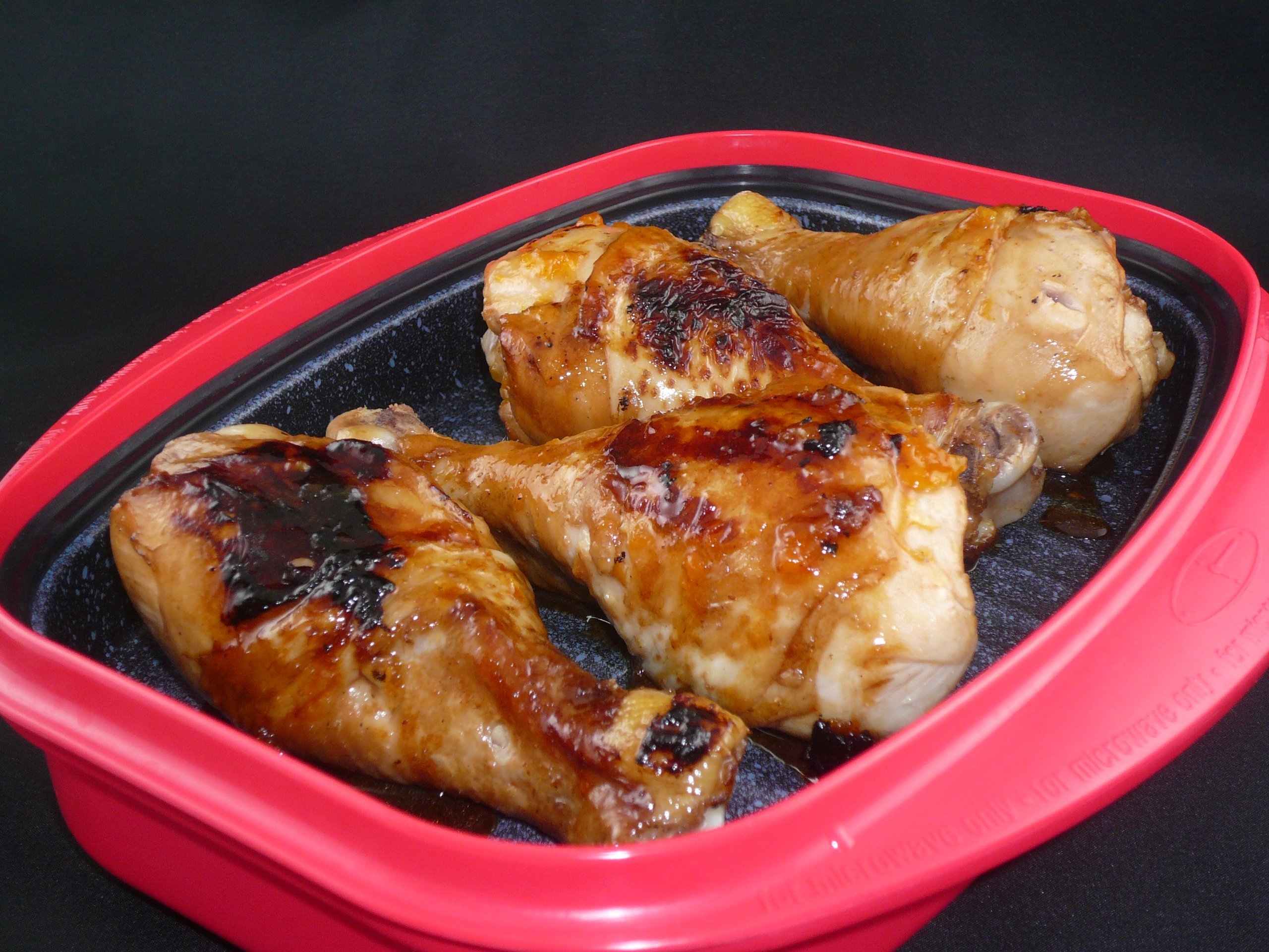Non-Stick Microwave Grill Pan for Healthy Cooking - Red - Perfect for Grilling Chicken, Fish & Vegetables in Microwave