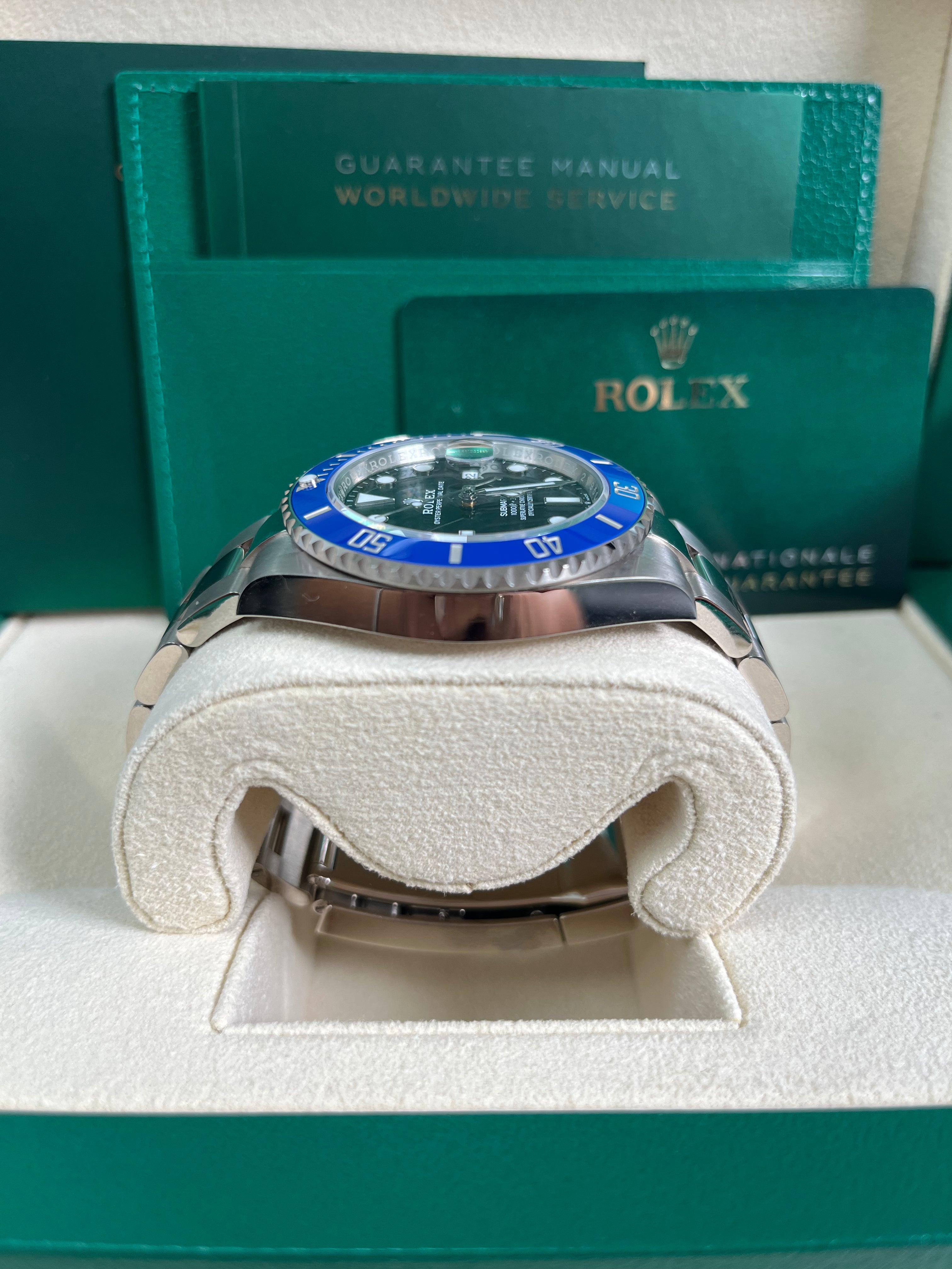 Rolex Submariner Date 126619LB - 18K White Gold Men's Luxury Watch with Blue Ceramic Bezel & Black Dial - Perfect for Diving, Business & Special Occasions