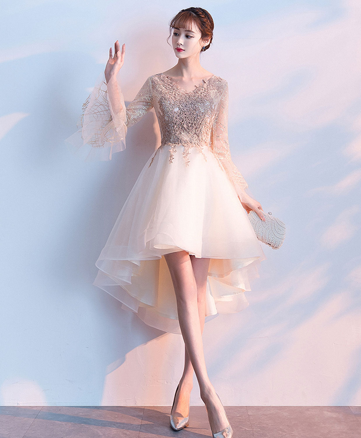 Elegant Champagne Round Neck Tulle Lace Short Prom Dress - Perfect for Evening Parties, Homecoming, and Special Occasions