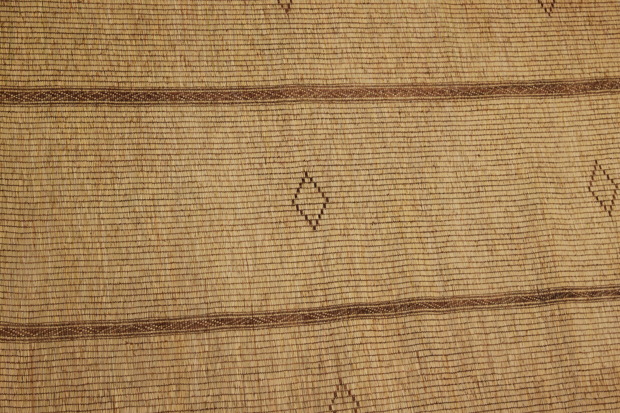 Elegant 4-Row Diamond Design Tuareg Rug with 3 Decorative Bands - 8'3 x 15'3 - Perfect for Living Room, Bedroom or Office Decor