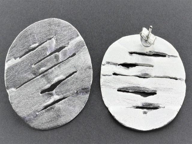 Vintage Large Distressed Disc Stud Earrings for Women - Boho Chic Punk Gothic Jewelry - Perfect for Parties, Concerts & Everyday Wear