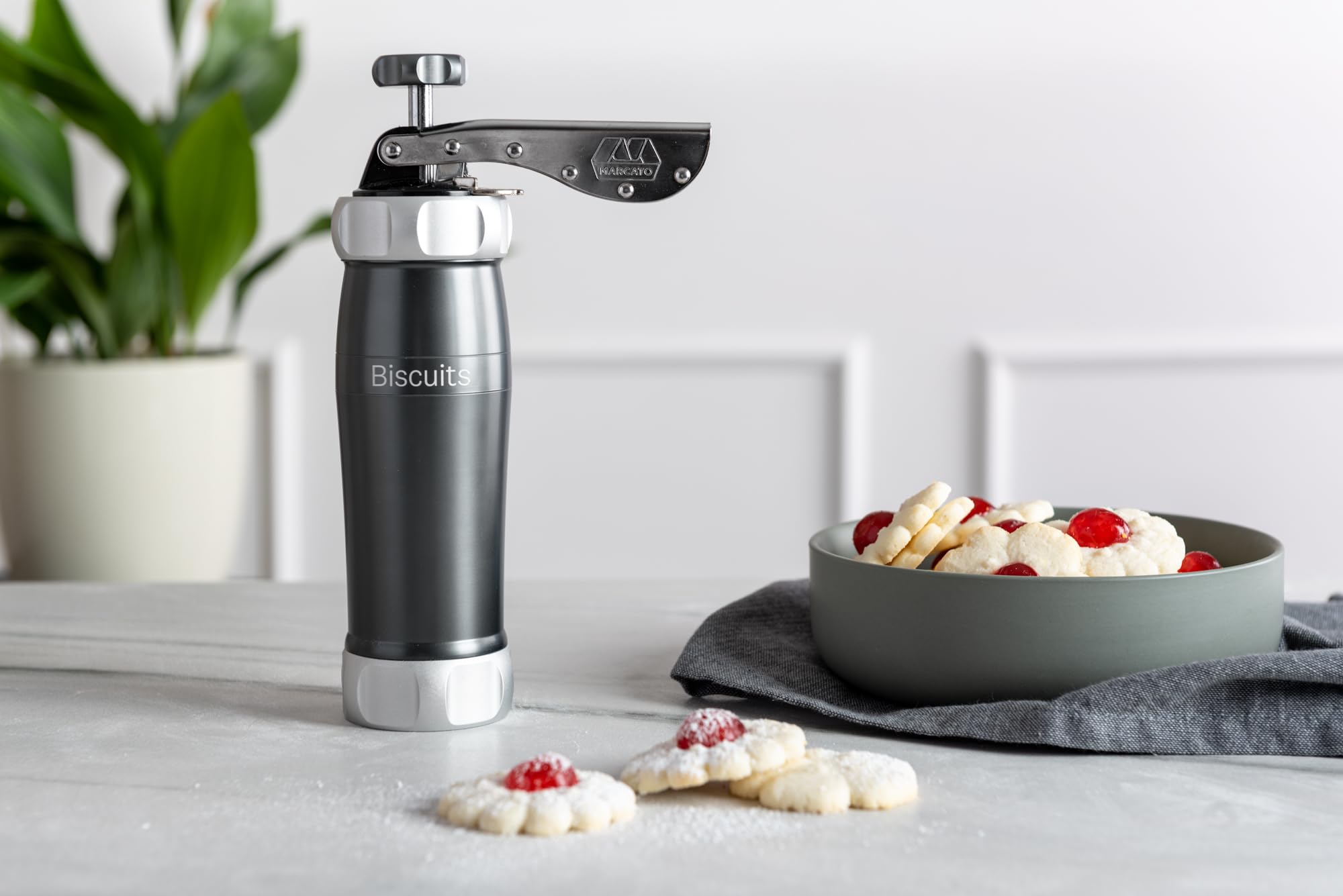 Marcato Biscuit Maker - Anodized Aluminum Cookie Press with Multiple Shapes (25x10x5cm) | Easy to Use Grey Biscuit Powder for Baking | Perfect for Christmas Cookies, Tea Parties & Homemade Treats