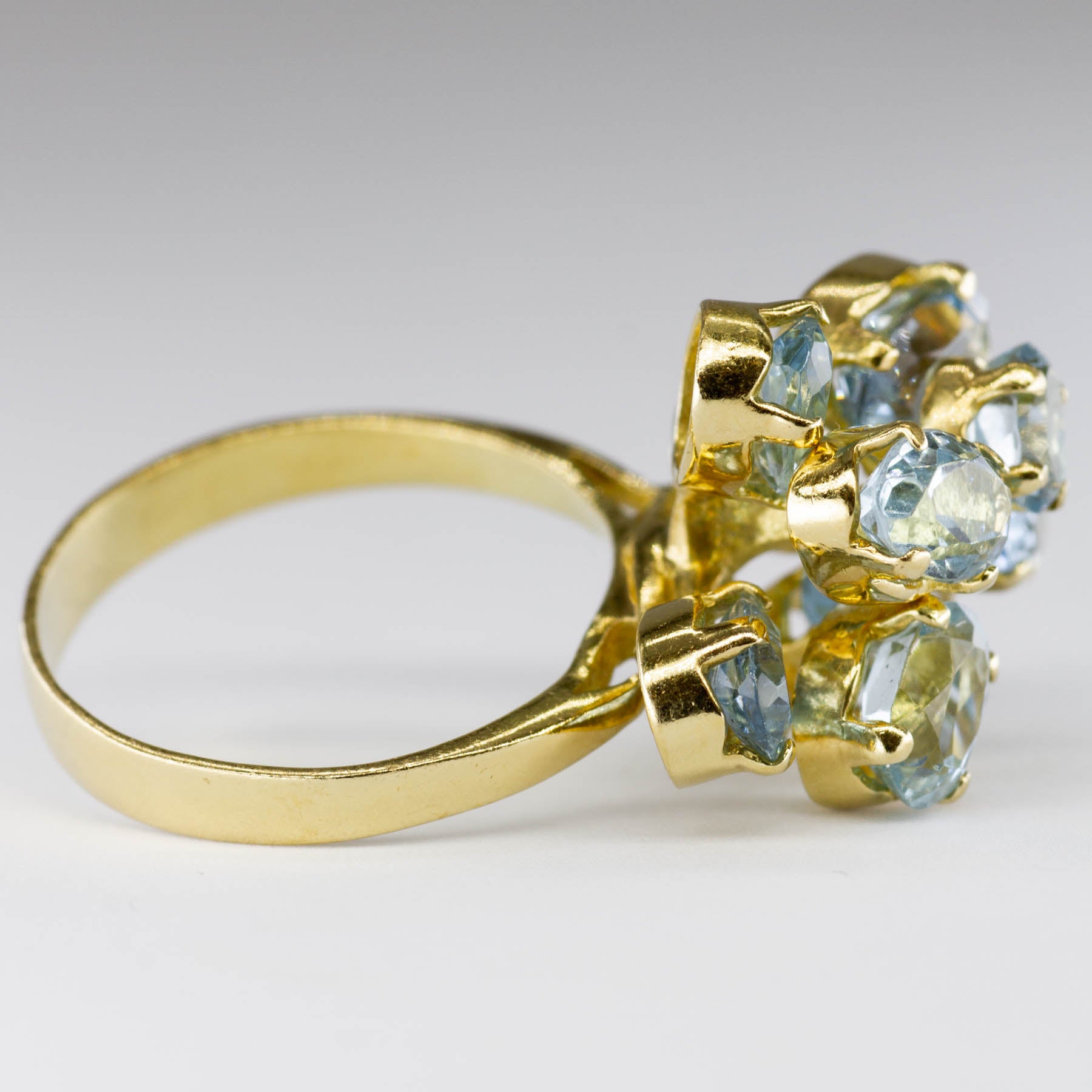 18K Yellow Gold Aquamarine Ring - 2.98 Carat Total Weight (CTW) - Size 7.5 - Elegant Birthstone Jewelry for Women - Perfect for Engagement, Anniversary & Special Occasion Gifts