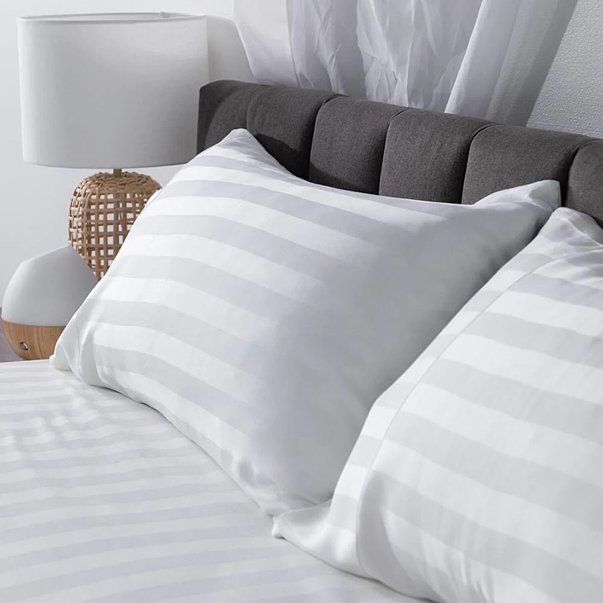 Royal Deluxe NUTRA SLEEP Cooling Pillow with Bacteria Protection - Hypoallergenic & Breathable Memory Foam Pillow for Side, Back & Stomach Sleepers - Perfect for Hot Sleepers, Allergies & Neck Pain Relief