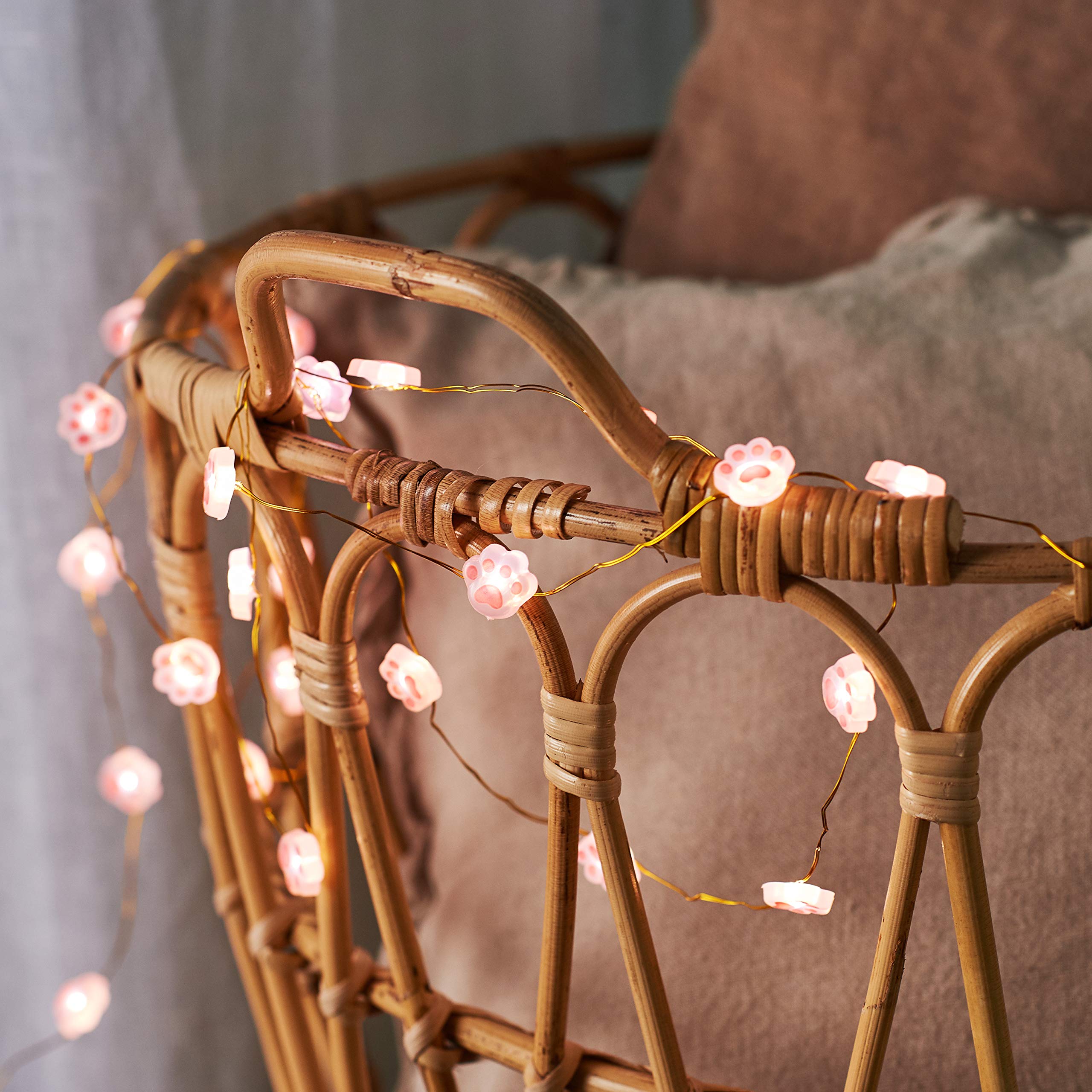 Christmas Cat Paw Fairy Lights - Cute String Lights for Cat Lovers, Cat Christmas Tree Decorations & Kids Bedroom Lighting (Perfect for Holiday Decor, Cat-Themed Parties & Cozy Bedroom Ambiance)
