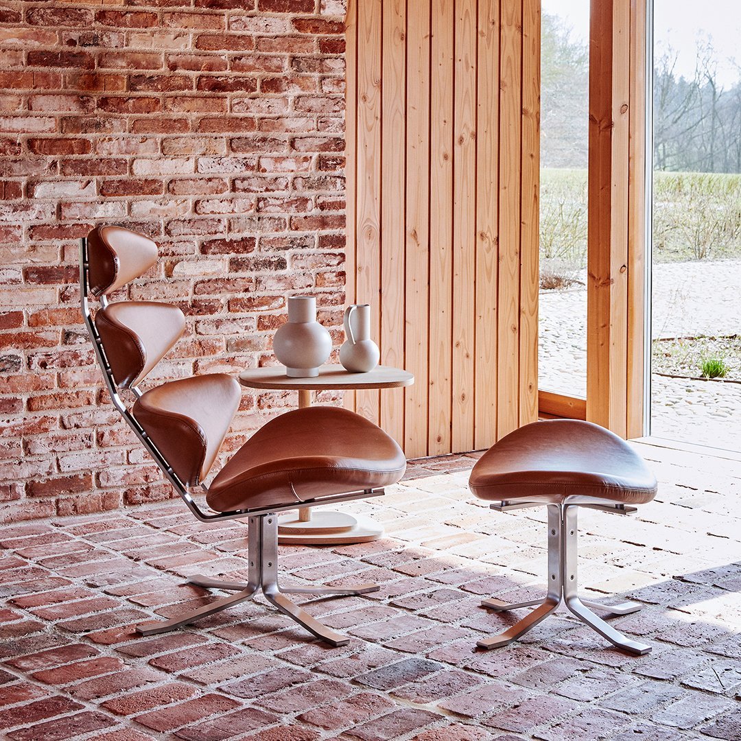 Erik Jørgensen Corona Swivel Lounge Chair - Modern Rotating Armchair for Living Room, Office & Lounge Areas - Premium Scandinavian Design Furniture for Home Decor