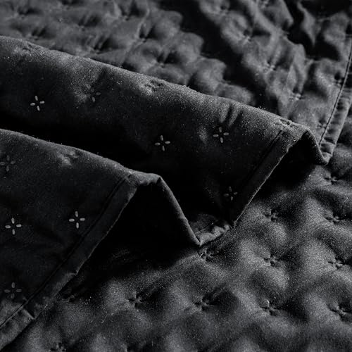 02 Black