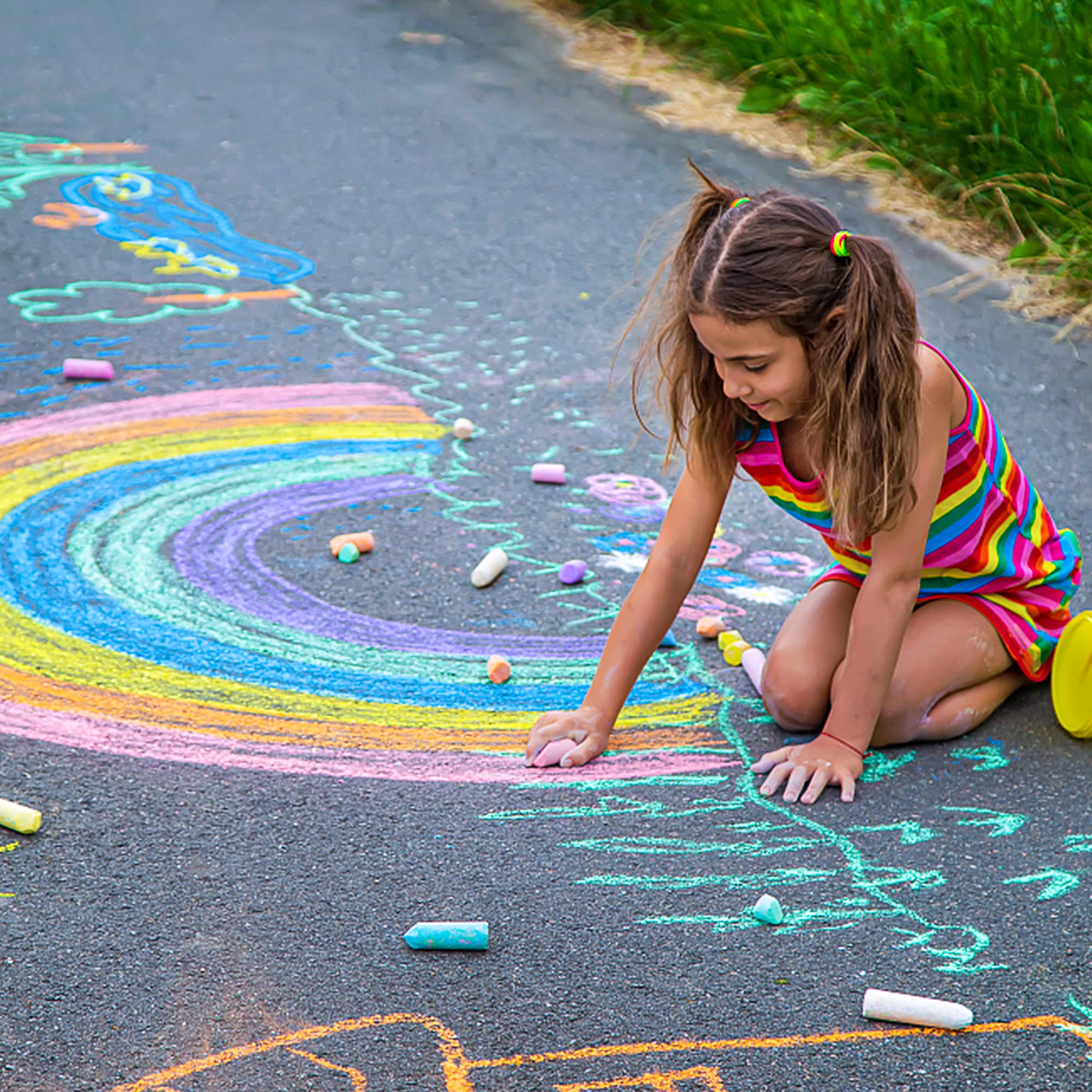 **Feela 72-Pack Jumbo Sidewalk Chalk for Kids - Non-Toxic, 18 Vibrant Colors - Outdoor Play, School Blackboard & Playground Fun - Perfect for Sidewalk Art, Hopscotch & Creative Play**