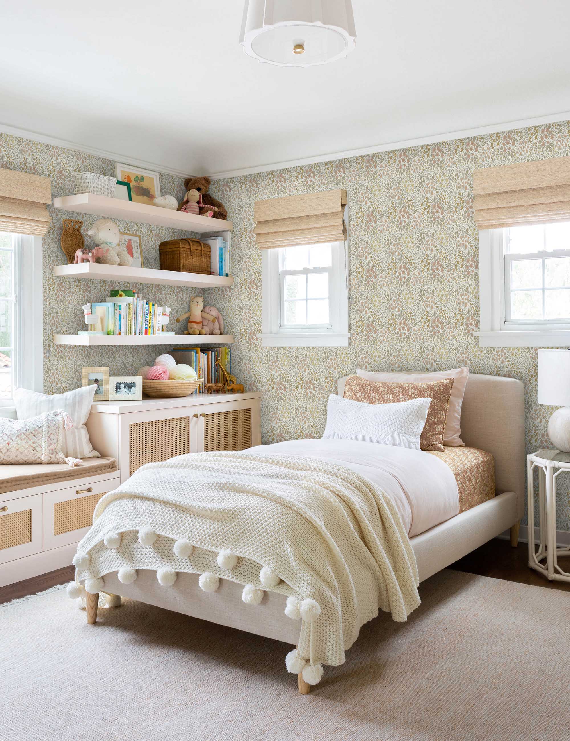 Rylee + Cru Floral Field Wallpaper - Premium Peel & Stick Wallpaper for Nursery, Bedroom, or Home Office Decor