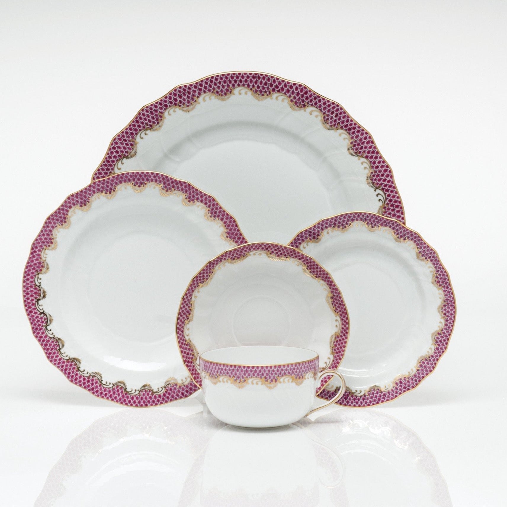 Pink Fish Scale Dessert Plate - Elegant Ceramic Appetizer Dish for Party, Wedding, Birthday & Home Decor