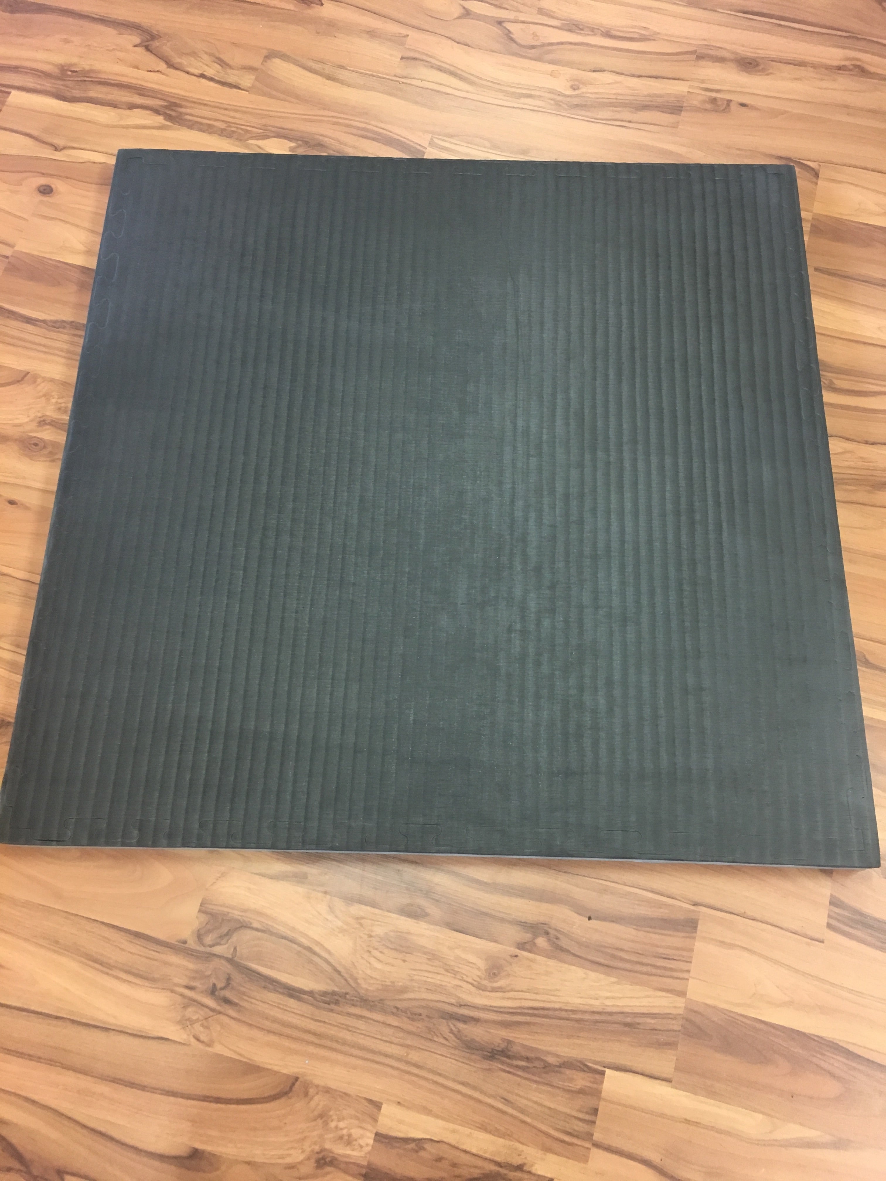 Premium BJJ & Wrestling Puzzle Mats - 1m x 1m x 4cm Rice Straw Training Mats for MMA, Martial Arts & Home Gym - Non-Slip Interlocking Floor Tiles for Grappling, Judo & Fitness Workouts