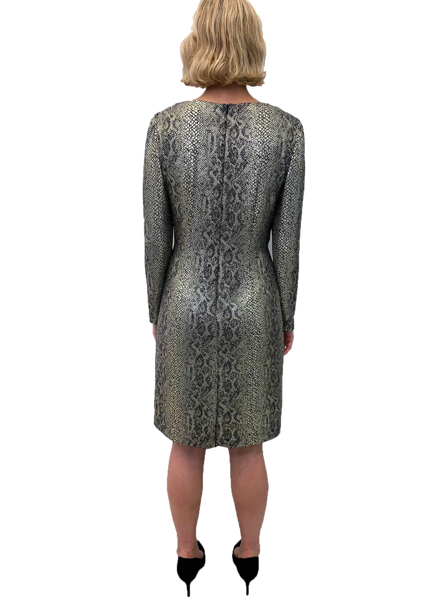 Julia Jordan Women's Long Sleeve V-Neck Knit Cocktail Dress with Front Knot & Gold Foil Detail - Elegant Party Dress for Holiday Gatherings, Date Nights & Special Occasions (Black/Gold, Size 4)