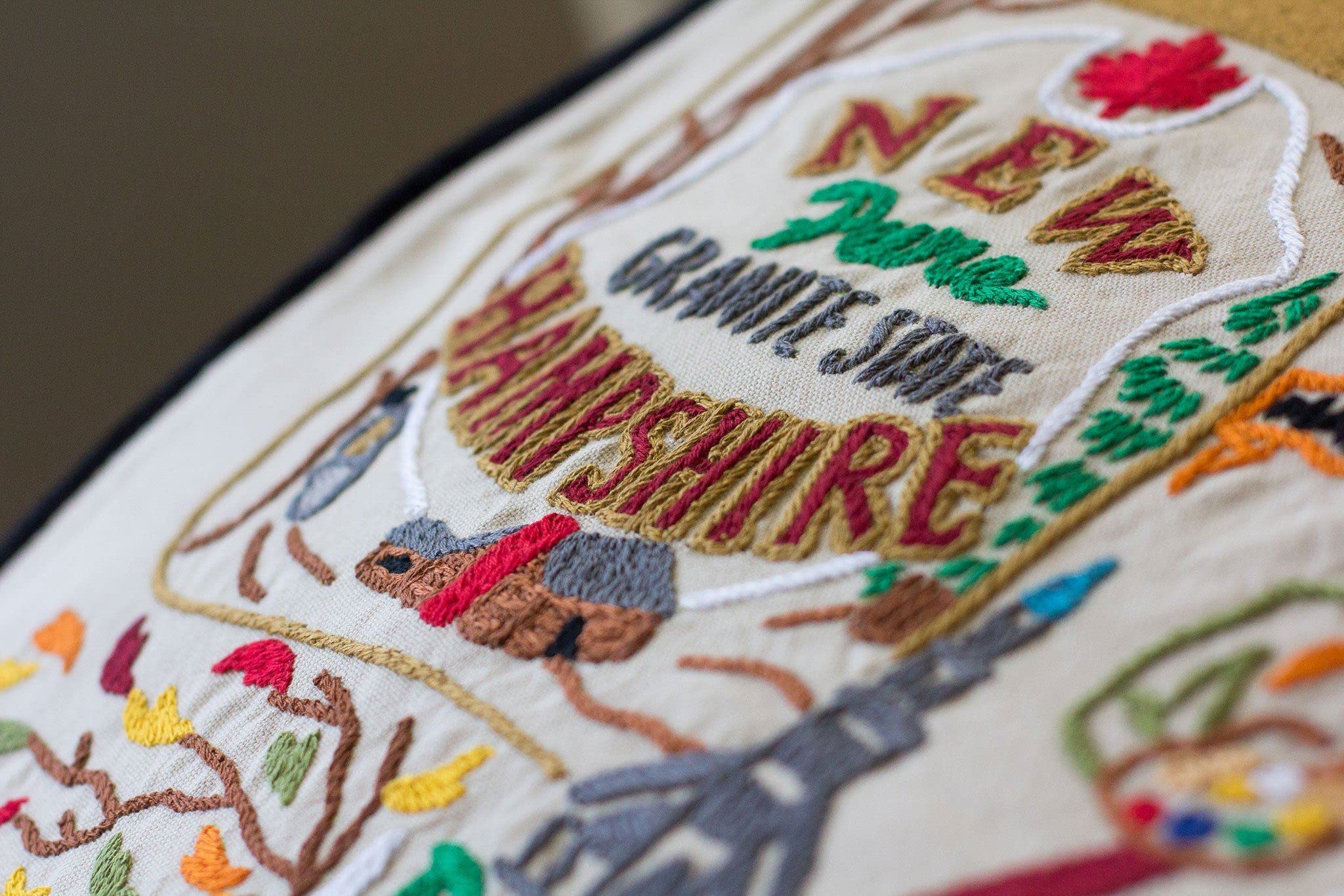 Catstudio New Hampshire Embroidered Decorative Throw Pillow - Cozy Home Decor for Sofa, Bed & Couch - Perfect Gift for Housewarming & Holidays
