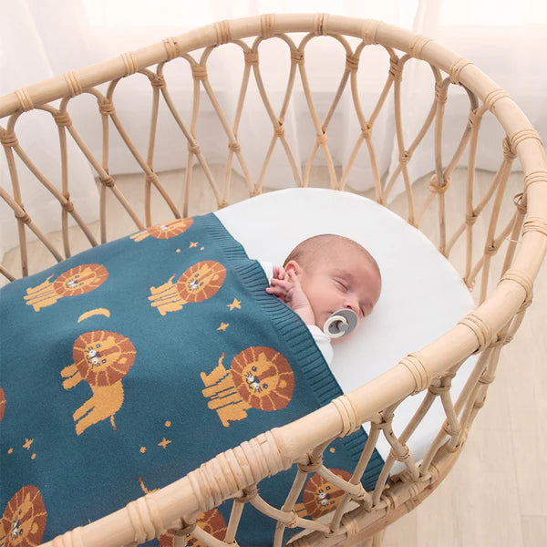 Soft Cotton Knit Baby Blanket with Cute Lion Design - Cozy & Breathable for Newborns, Infants & Toddlers - Perfect for Nursery, Stroller, Swaddling & Photo Shoots