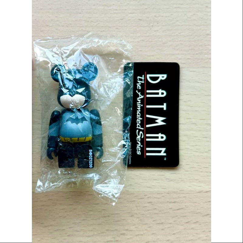 Bearbrick Series 21 HERO Batman 100% Collectible Figure - Limited Edition DC Comics Vinyl Art Toy for Display & Gifts (Home Decor, Office Collection, Pop Culture Fan Gift)