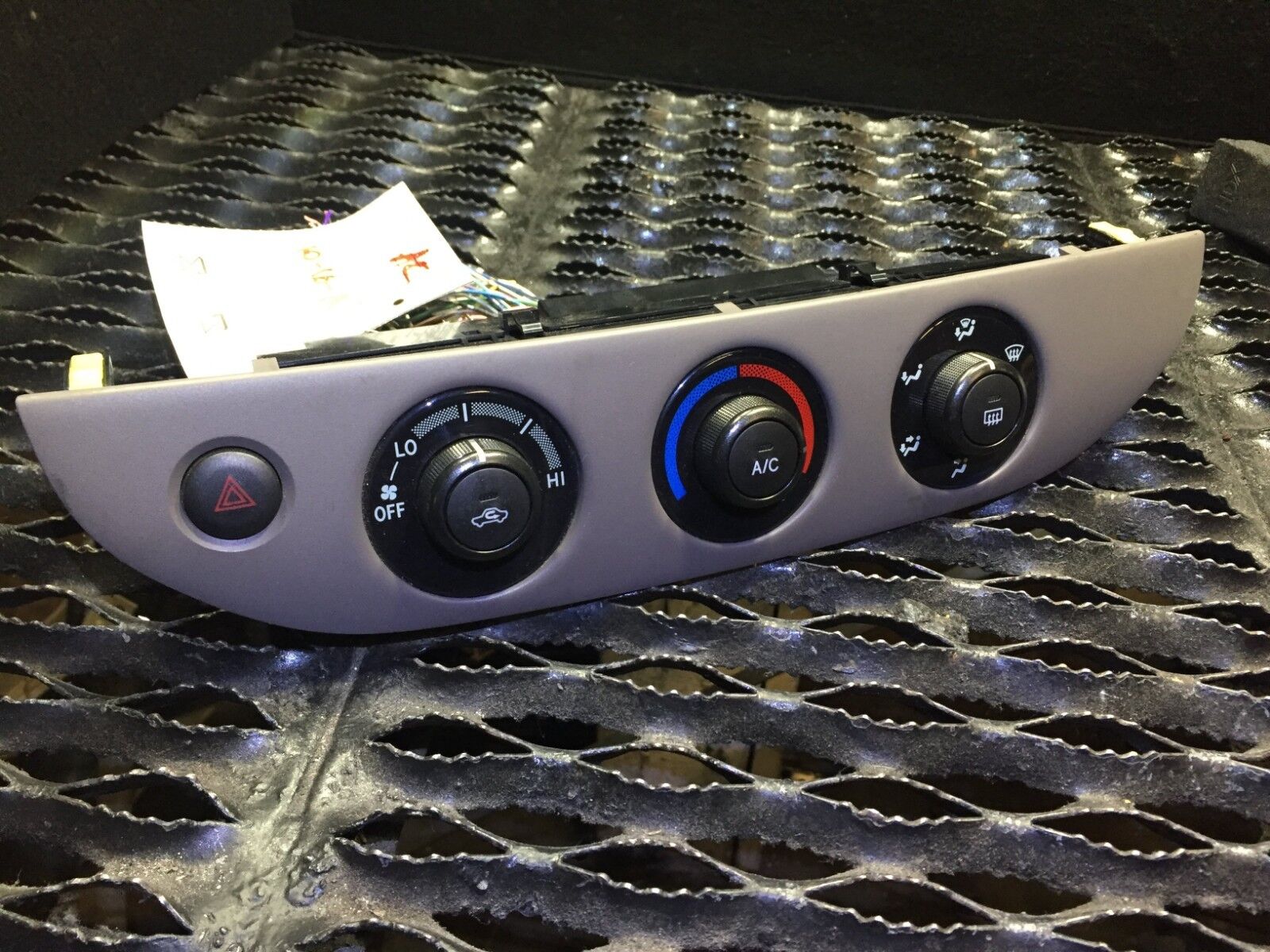 2002-2006 Toyota Camry AC Heater Climate Control Temperature Knob OEM #34 - Perfect for Car Interior Upgrades & Climate System Repairs