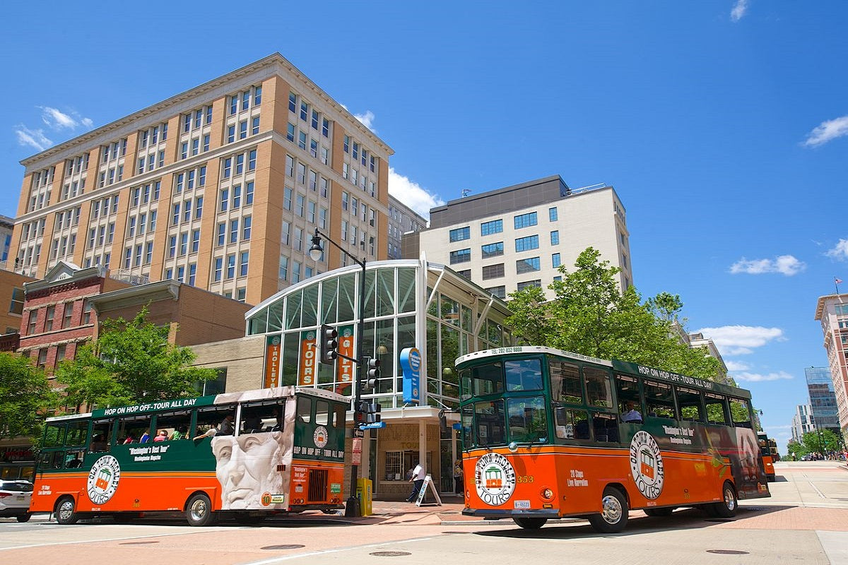 Old Town Trolley Tours in Washington DC - Best Sightseeing & Hop-On Hop-Off Bus Experience | Explore National Monuments & Historic Landmarks