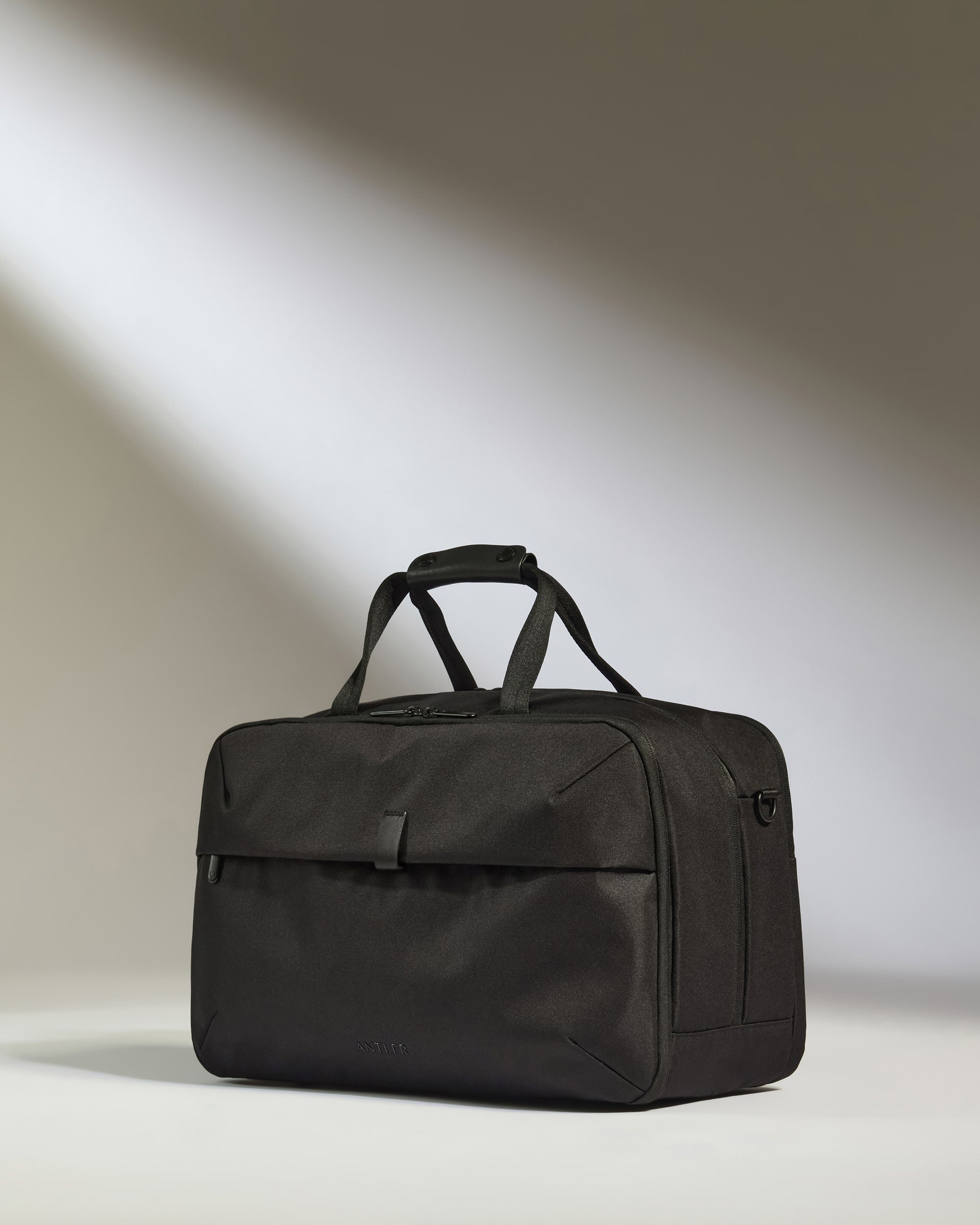 Stylish Black Overnight Bag - Urban Light Travel Duffel for Weekend Getaways & Business Trips