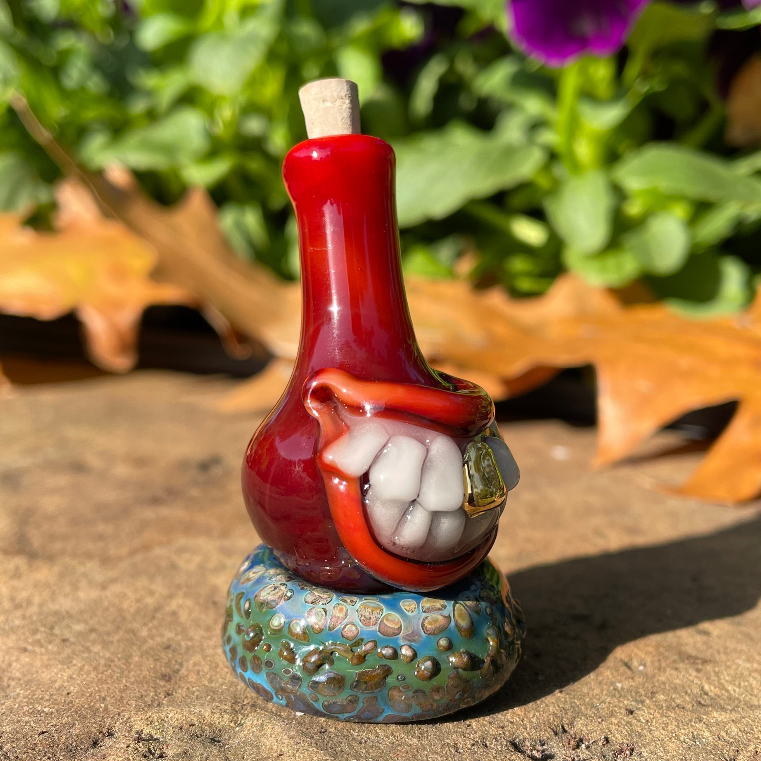 Red Smiling Glass Cork Bottle - Decorative Wine Bottle Stopper for Parties, Gifts & Home Bar Accessories