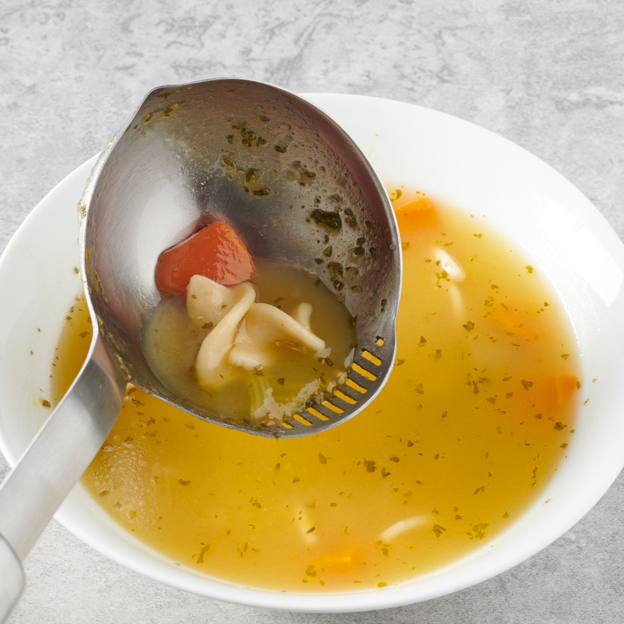 Premium Stainless Steel Ladle - Durable Kitchen Spoon for Cooking, Serving Soup & Pasta - Ideal for Home Chefs & Restaurant Use
