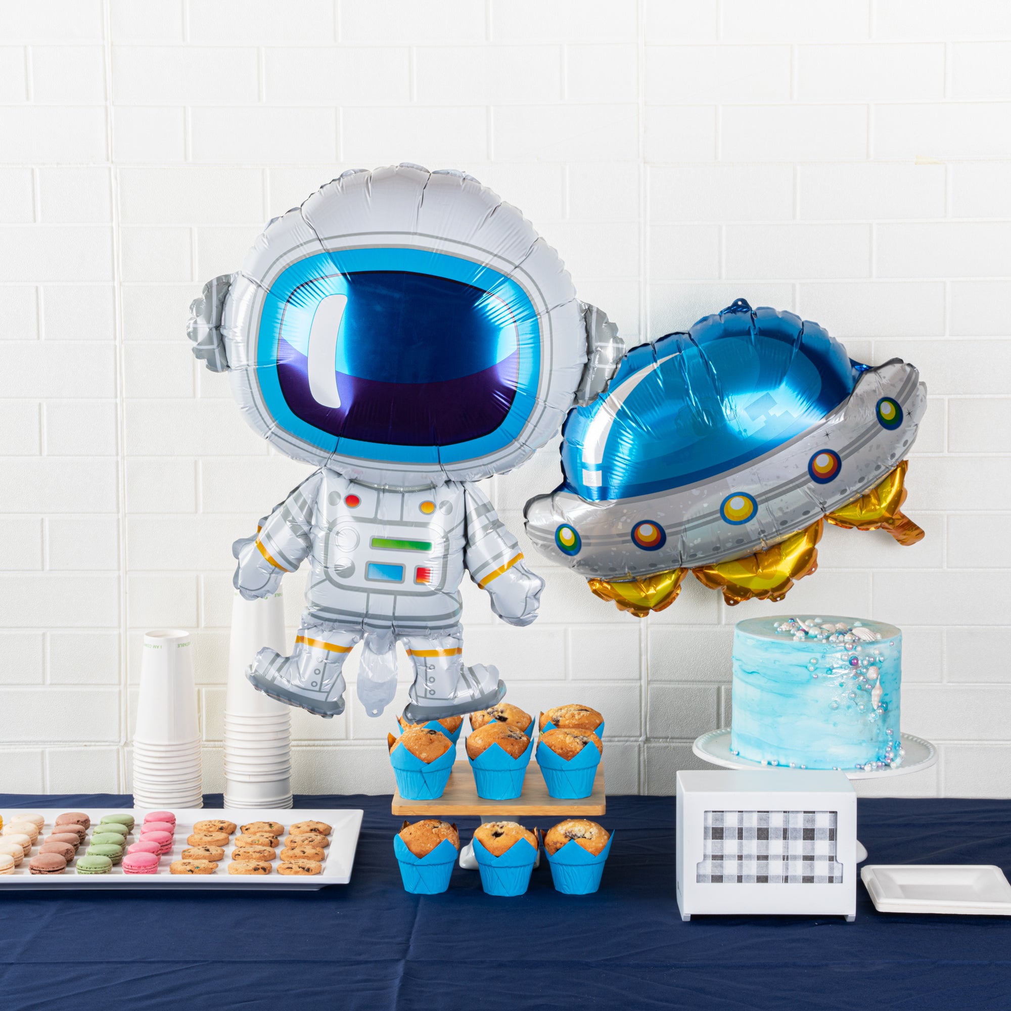 Balloonify Mylar Astronaut Balloon 30.25 x 23 Inch - 100 Count Bulk Pack for Space Themed Parties, Baby Showers & Birthday Decorations