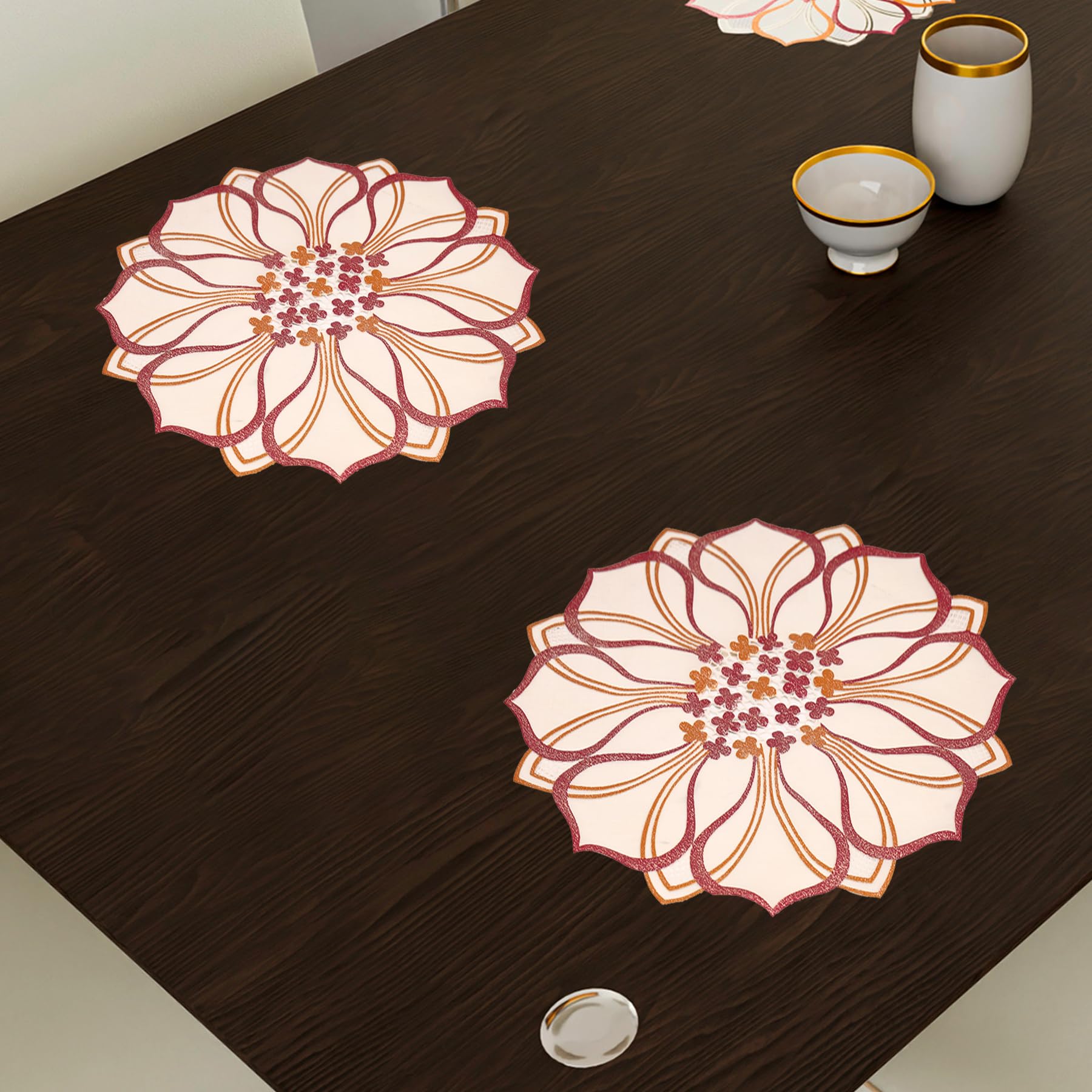 Premium Kuber Industries Round Placemats Set - 6-Piece Golden Leaf Design Table Mats for Dining & Kitchen - Elegant Table Setting for Dinner Parties, Family Meals & Home Decor