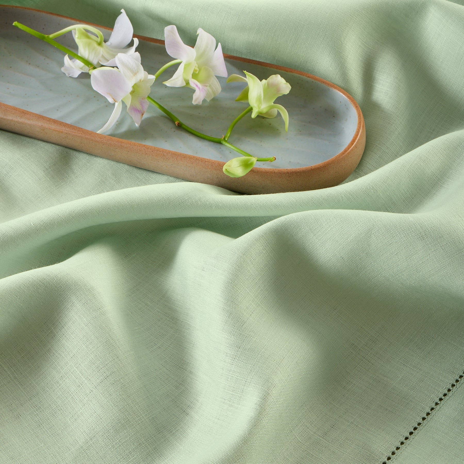 Elegant Classic Hemstitch Tablecloth - Premium Cotton Linen Table Cover for Dining Room, Wedding, Party & Special Occasions