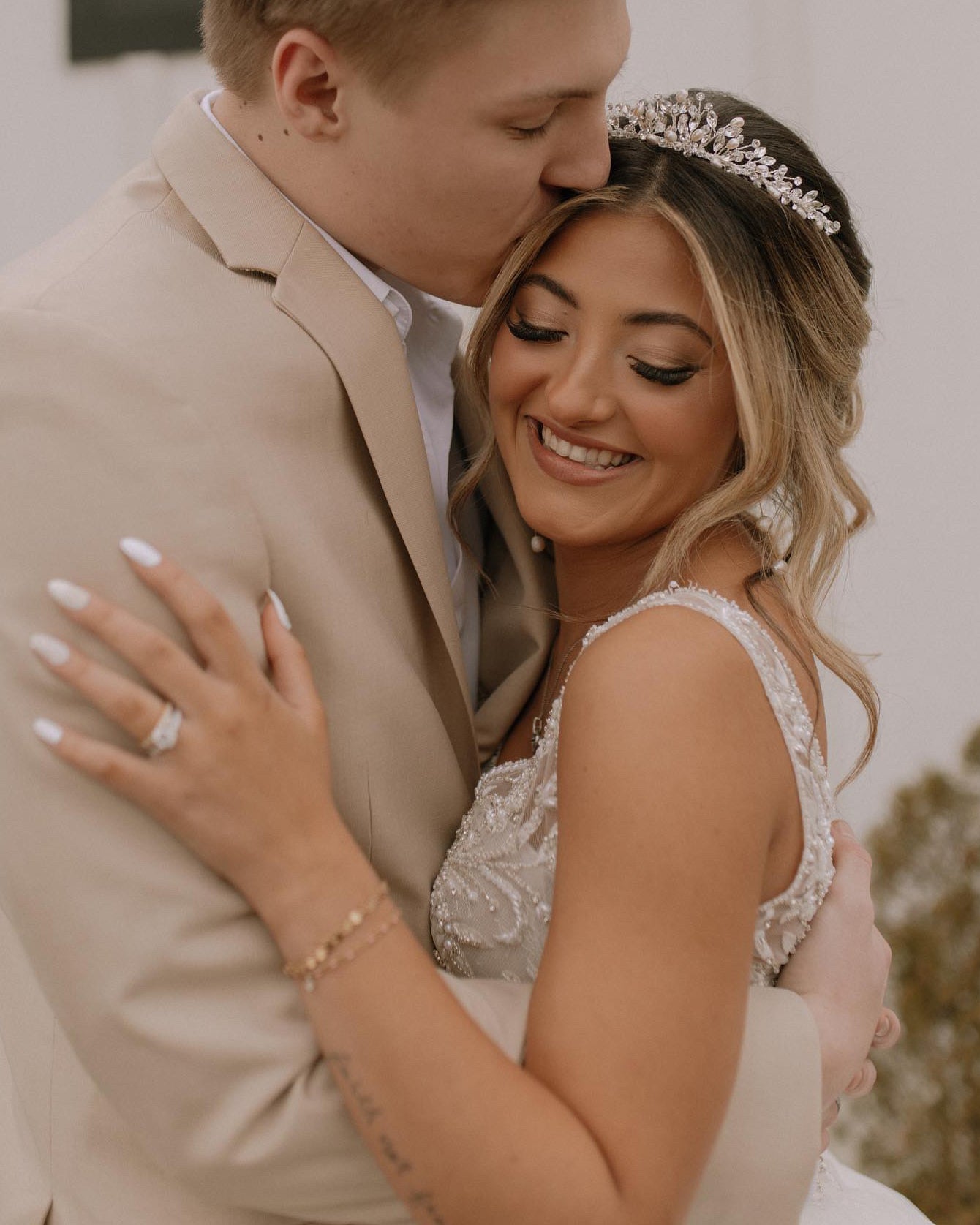 Aspen Pearl & Crystal Tiara – Elegant Bridal Headpiece for Weddings, Prom, and Special Occasions