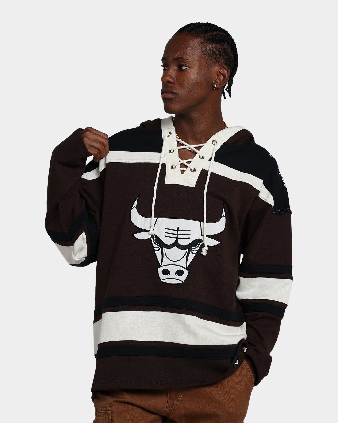47 Brand Chicago Bulls Superior Lacer Hoodie Brown - Men's NBA Team Pullover Sweatshirt for Basketball Fans & Streetwear Fashion