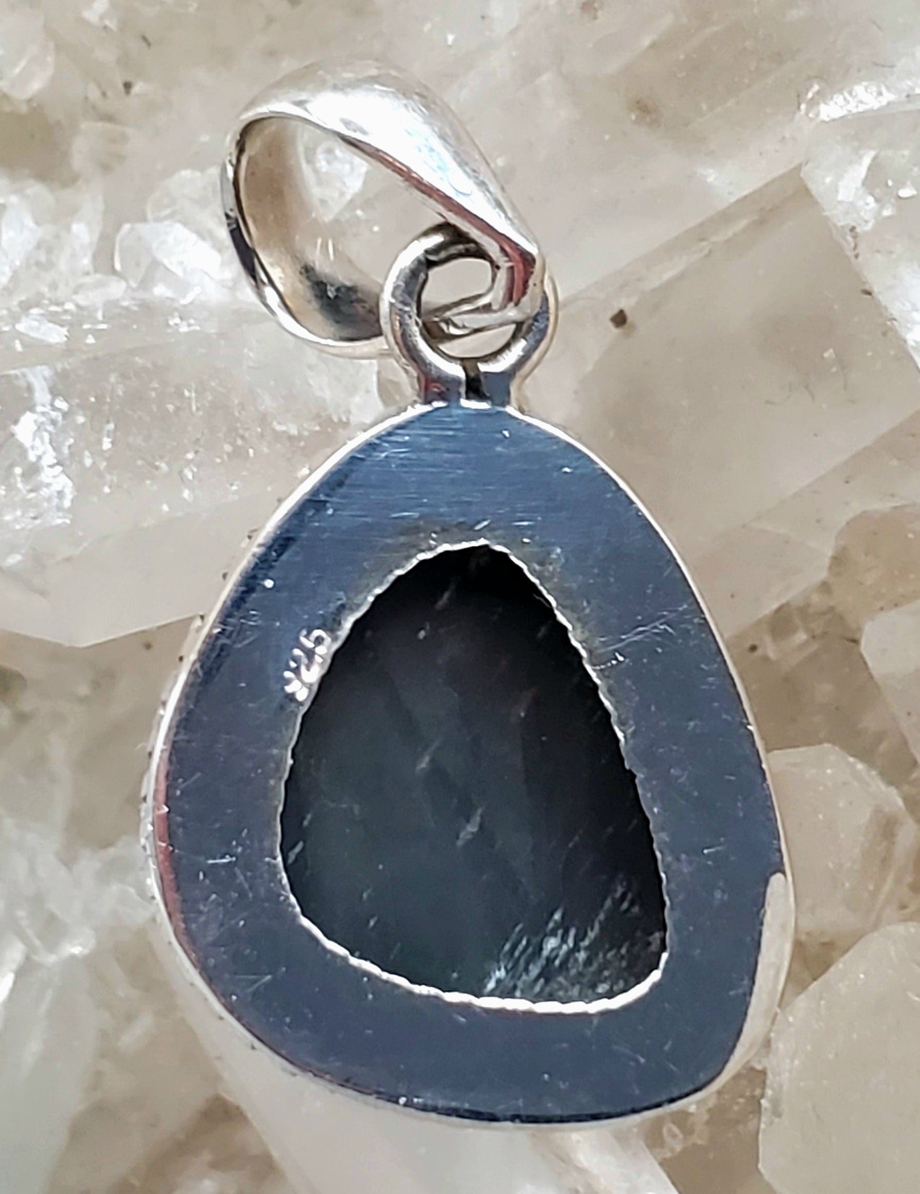 Natural Aura Druzy Crystal Pendant Necklace for Women - Healing Stone Jewelry for Spiritual Energy & Chakra Balancing - Perfect for Meditation, Yoga & Everyday Wear