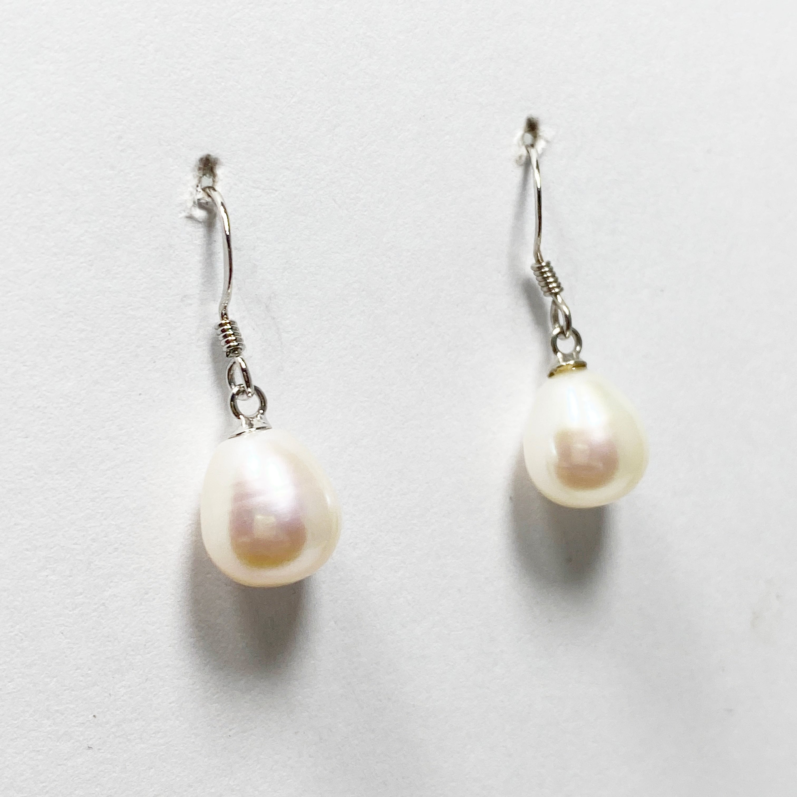 Exquisite Pearl Earrings PEGJ133 - Elegant & Timeless Jewelry for Women - Perfect for Weddings, Parties & Special Occasions