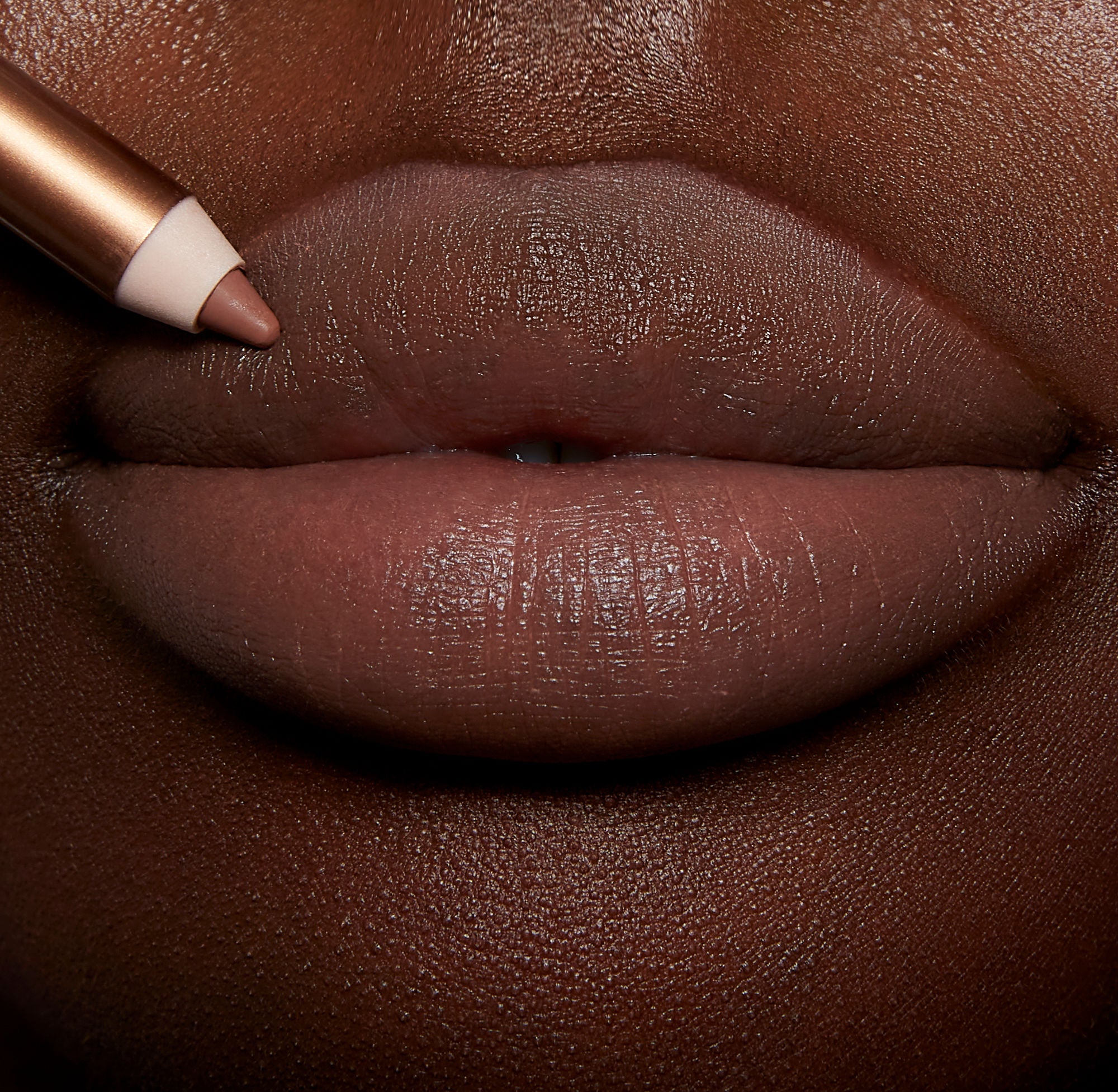 Charlotte Tilbury Lip Cheat Lip Liner - Long-Lasting, Waterproof Lip Pencil for Precise Definition & Fuller Lips | Perfect for Everyday Wear, Date Night & Special Occasions