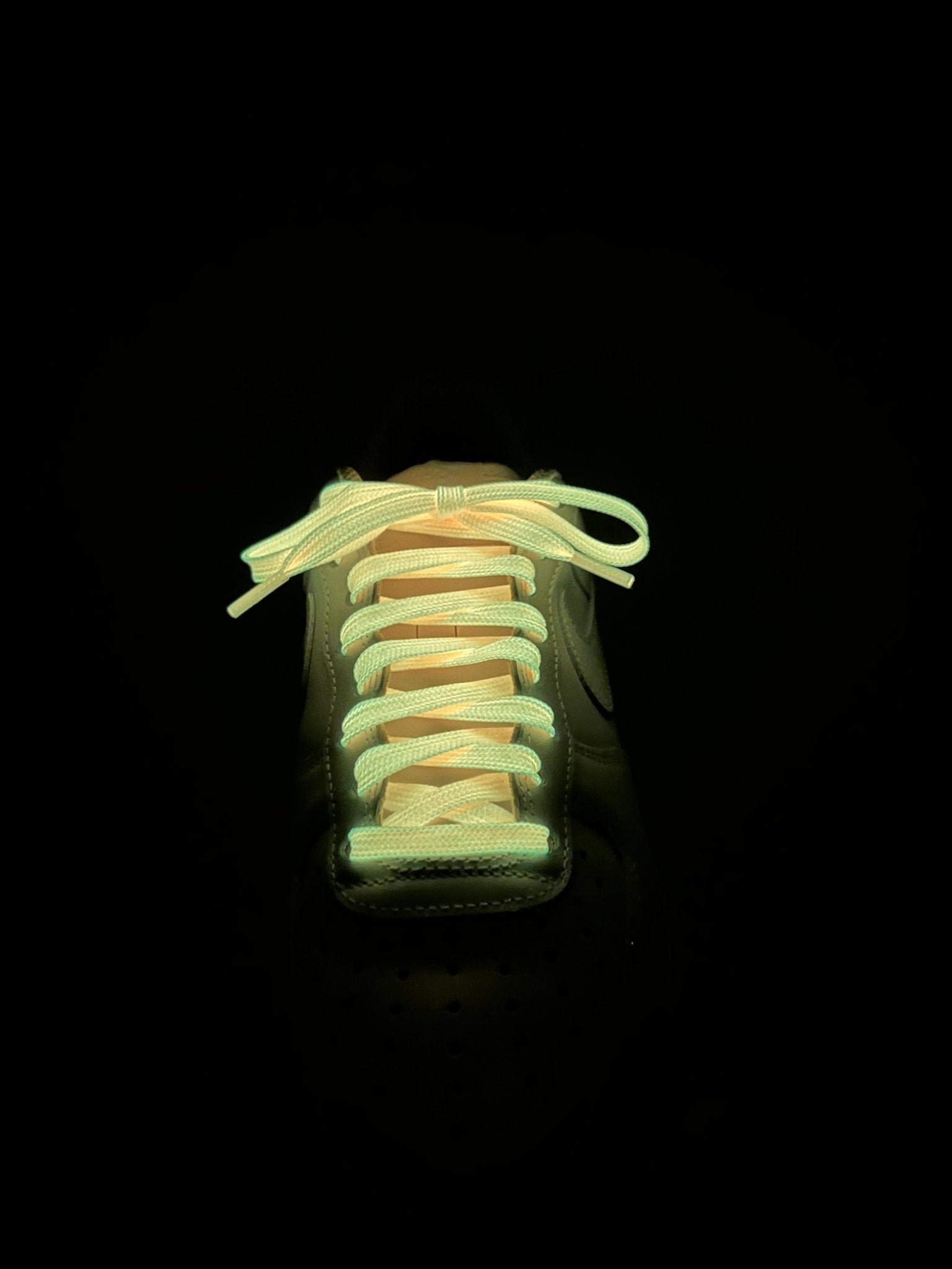Glow in The Dark Shoe Laces - Reflective & Fluorescent Sneaker Laces for Running, Walking & Night Safety - 2 Pairs (Black & White) - Perfect for Jogging, Cycling & Outdoor Activities