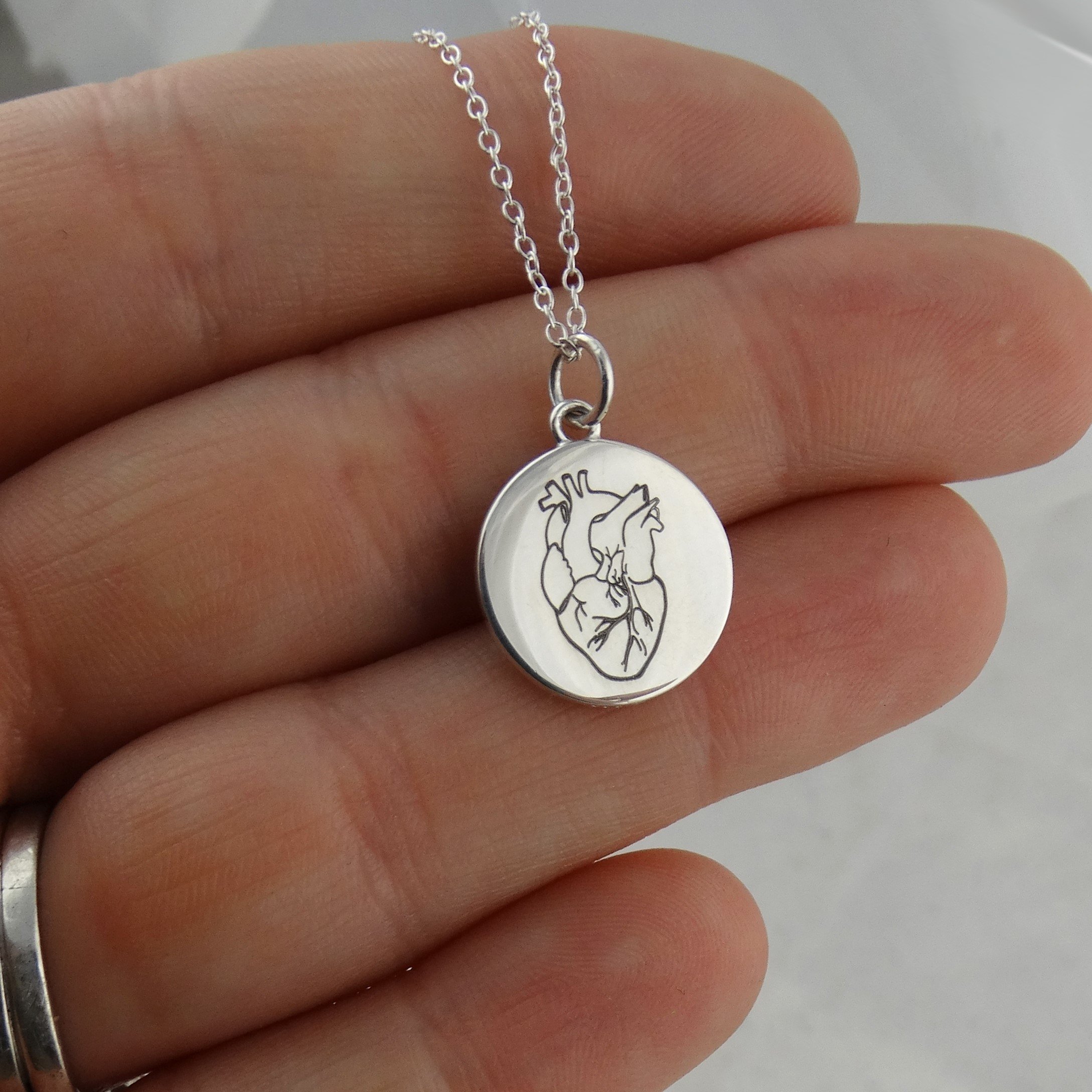 FashionJunkie4Life Sterling Silver Love Heart Pendant Necklace for Women - 18