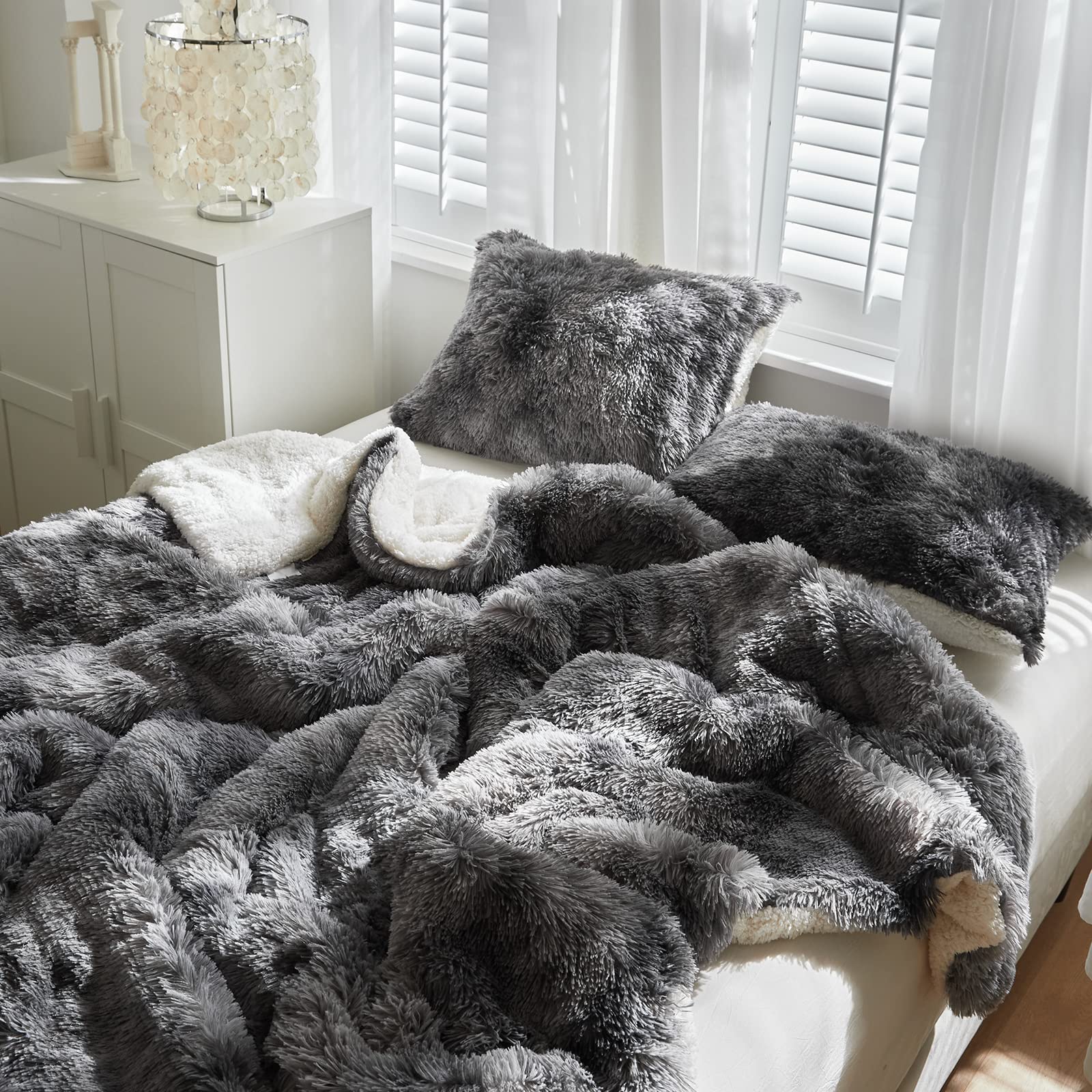 Luxury Faux Fur Shaggy Fluffy Comforter Set - Twin Size Black & White Long Hair, 3-Piece Plush Flannel Sherpa Reversible Microfiber Bedding - Ultra Soft & Super Warm for Winter - Perfect for Cozy Bedrooms, Guest Rooms & Cold Weather Comfort