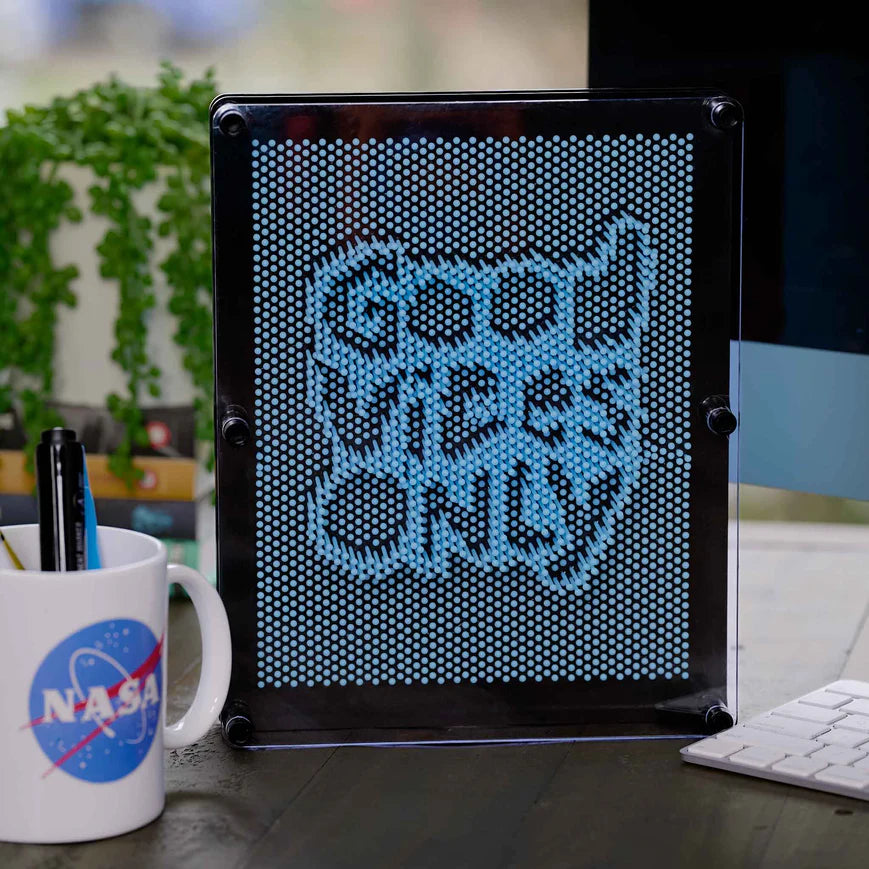 3D Pin Art Board - Large 20cm x 24cm Fun Stress Relief Toy for Office Desk & Home Decor - Perfect Gift for Kids and Adults