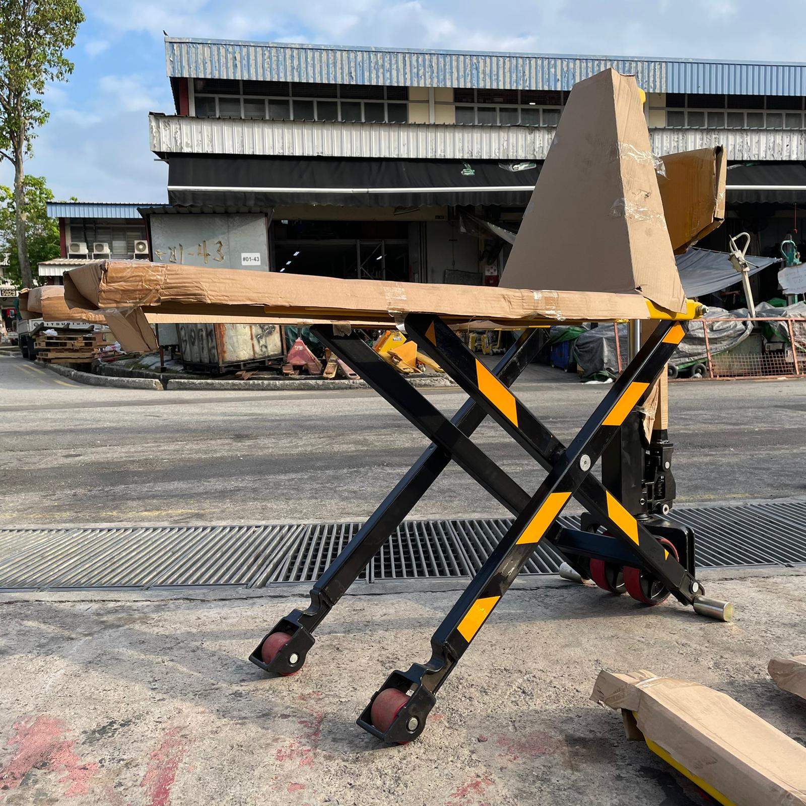Aiko 1.5 Ton High Lift Scissor Pallet Truck - Heavy Duty Warehouse Equipment for Loading & Unloading | Model PT HPT5415M | Ideal for Industrial Warehouses, Factories & Logistics Centers
