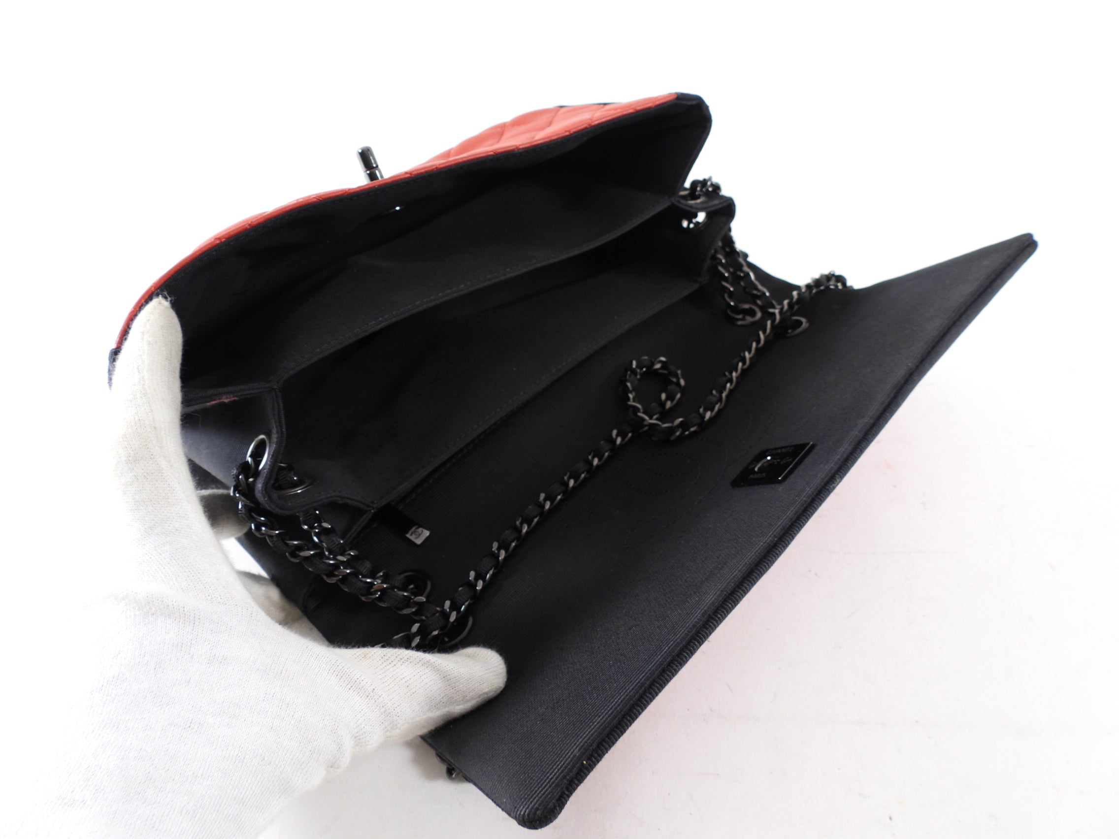 Chanel Red Quilted Leather Crossbody Bag with Chain Strap - Luxury Designer Handbag for Women, Perfect for Parties, Date Nights & Special Occasions
